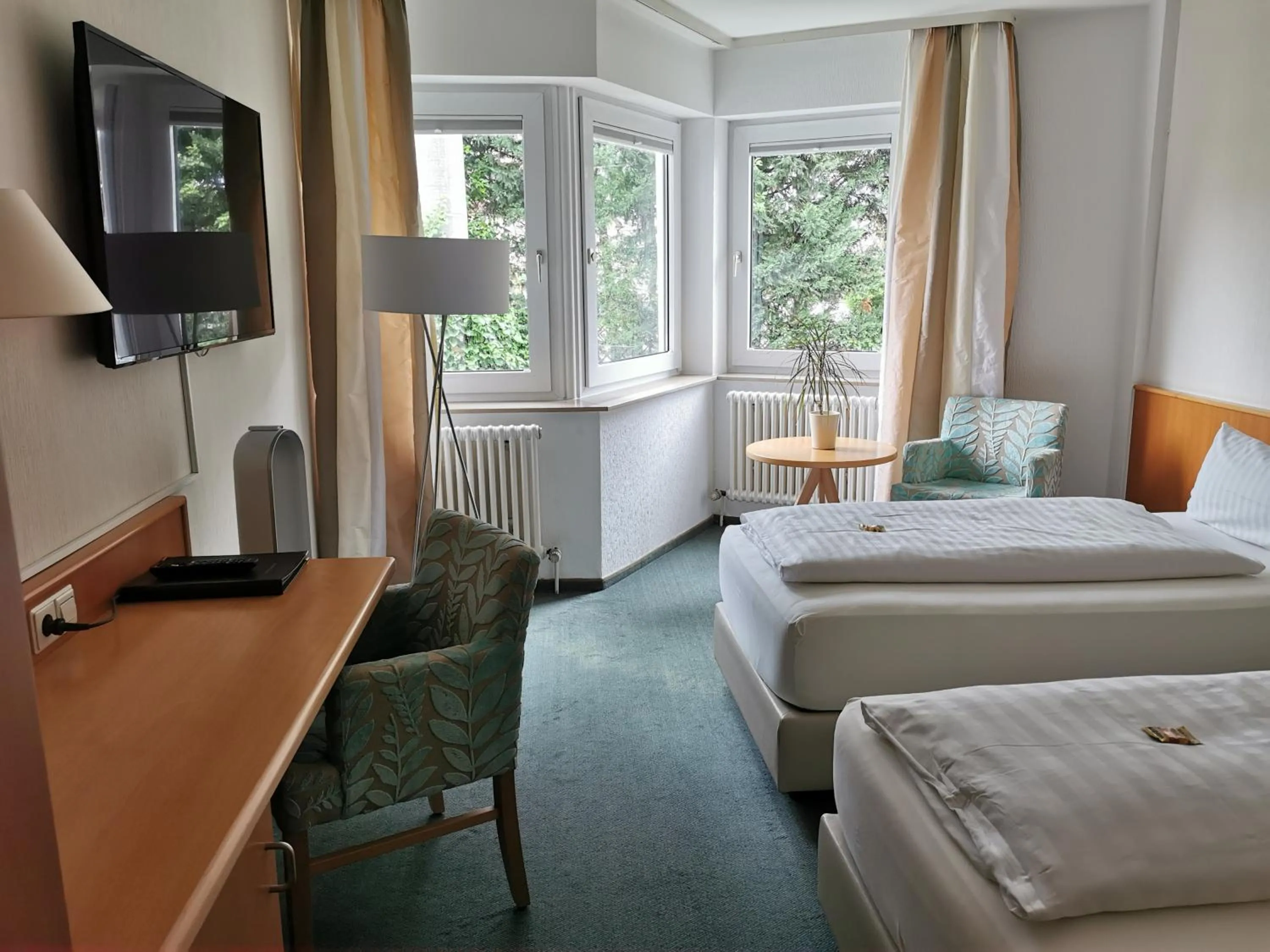 Photo of the whole room, Bed in Hotel Schober