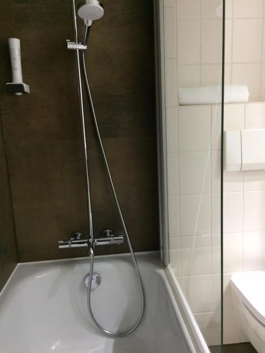 Bathroom in Hotel Schober