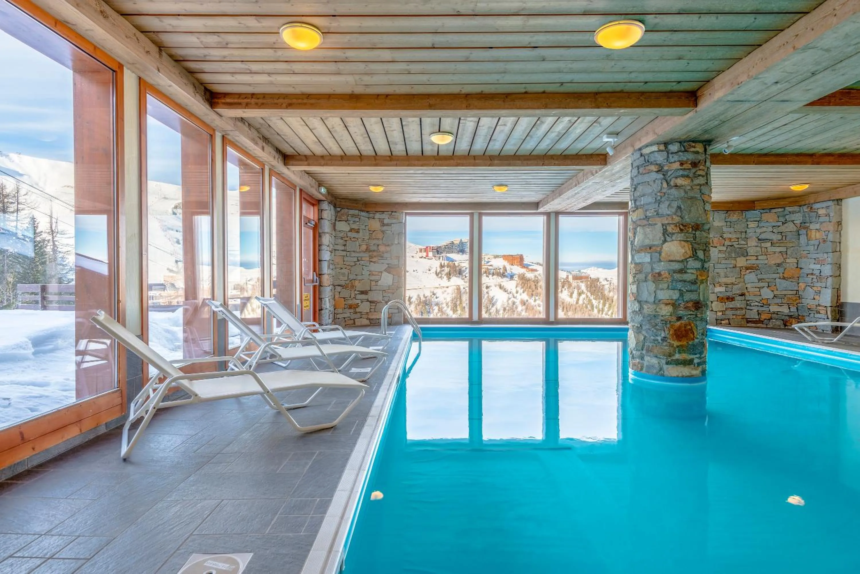Swimming pool in Lagrange Vacances Aspen
