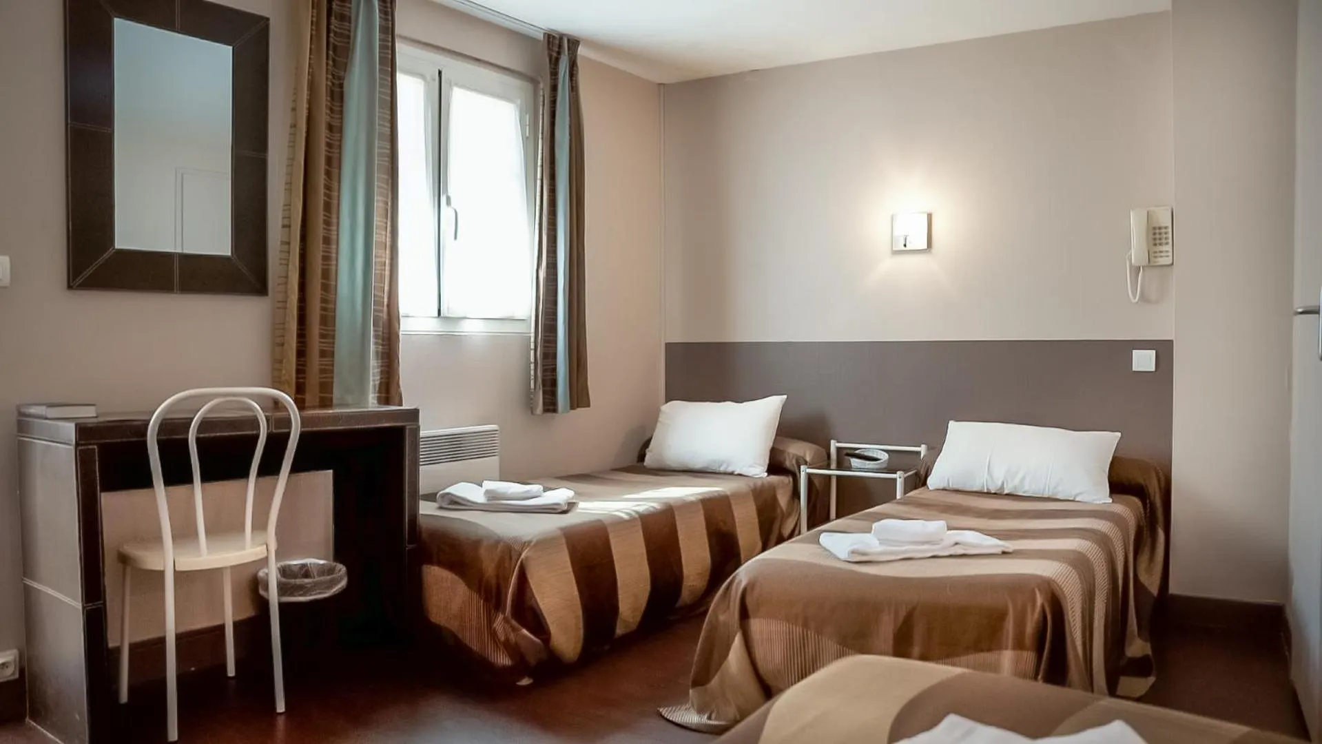 Property building in Hotel Restaurant La Regence