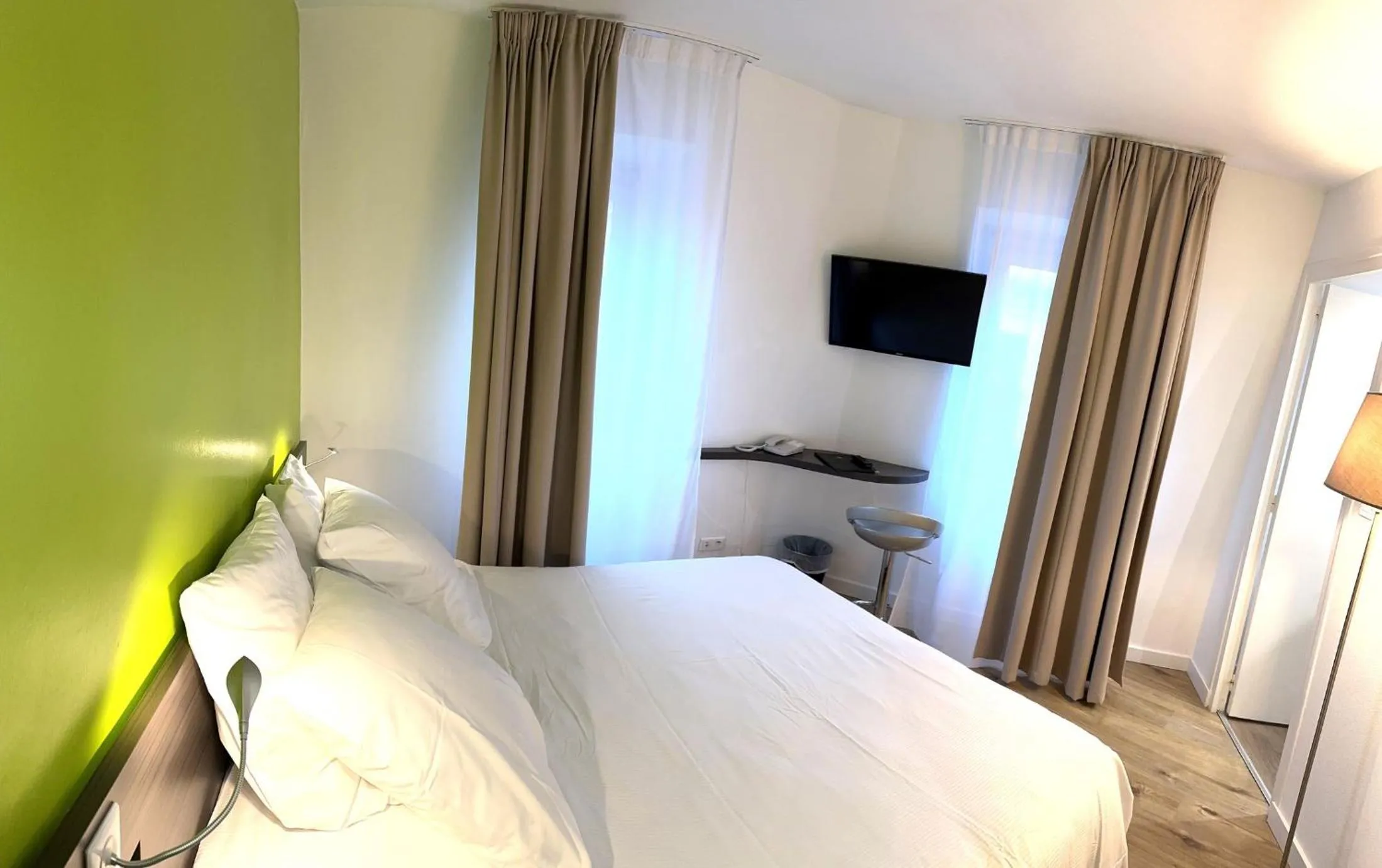 Photo of the whole room, Bed in Hôtel Le Cousture