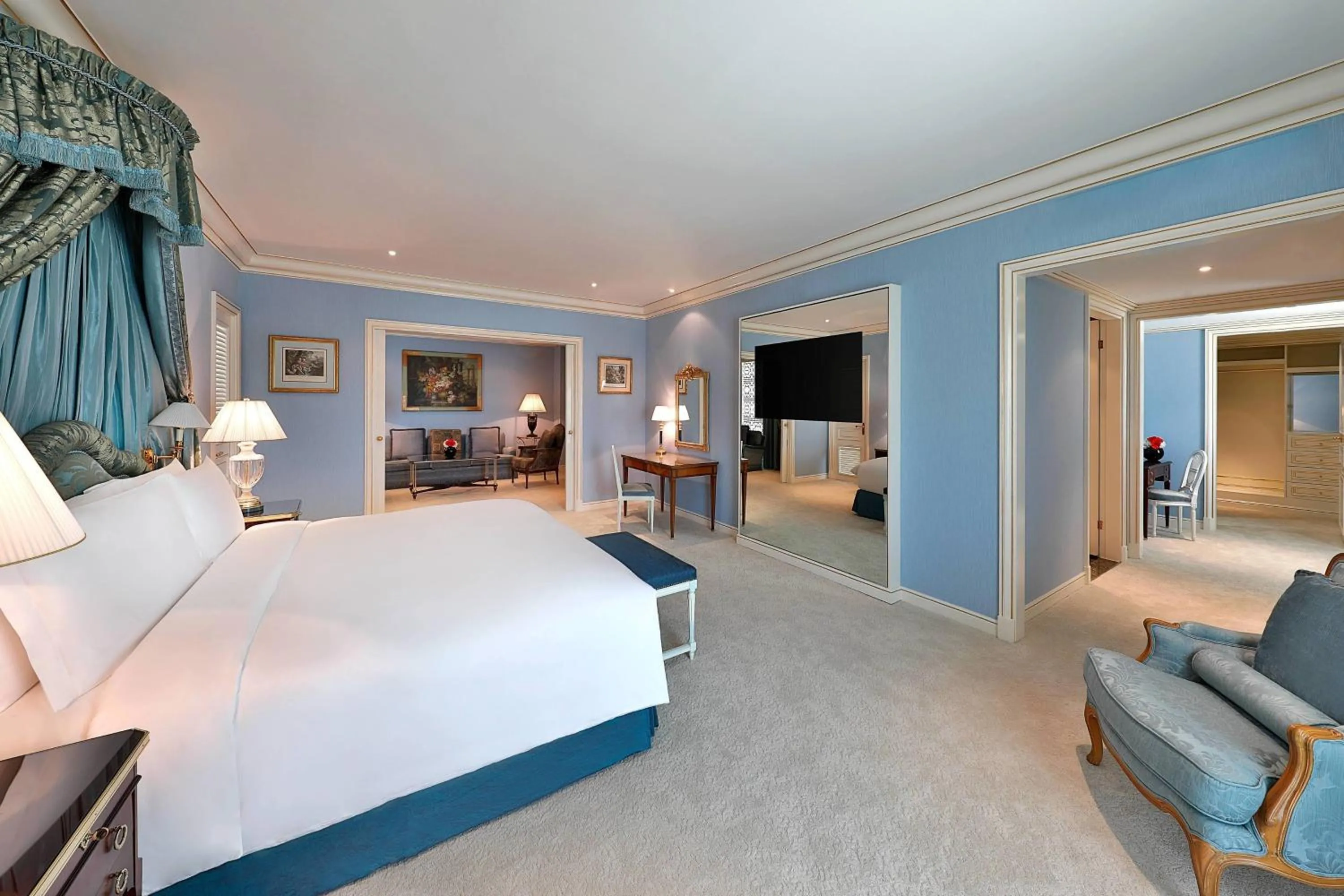 Photo of the whole room, Bed in The Ritz-Carlton, Bahrain