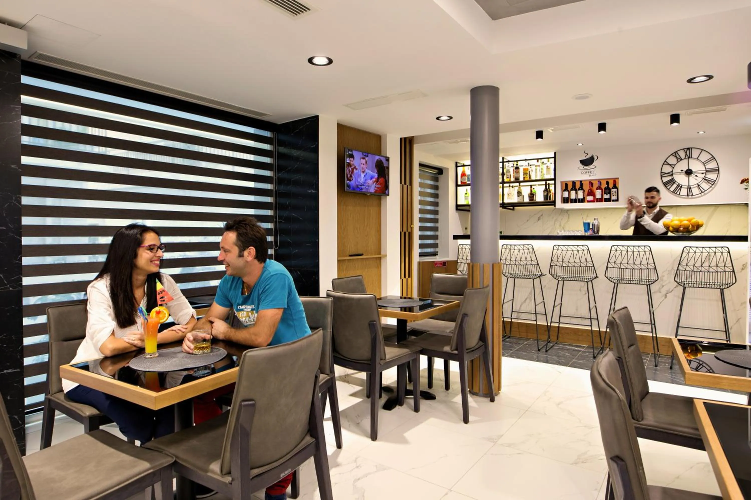 Lounge or bar in Hotel Ideon