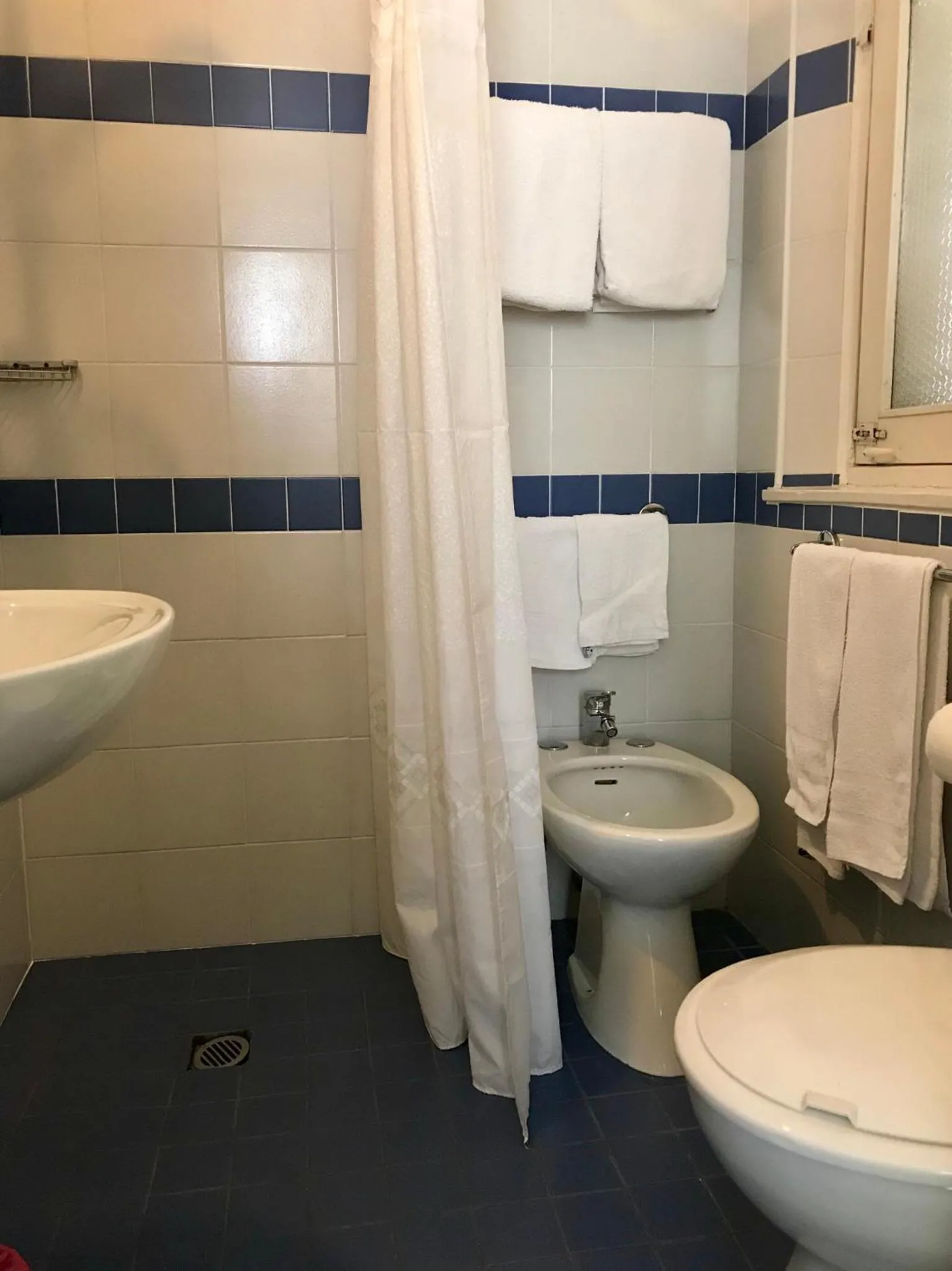Bathroom in Hotel Garni Picnic