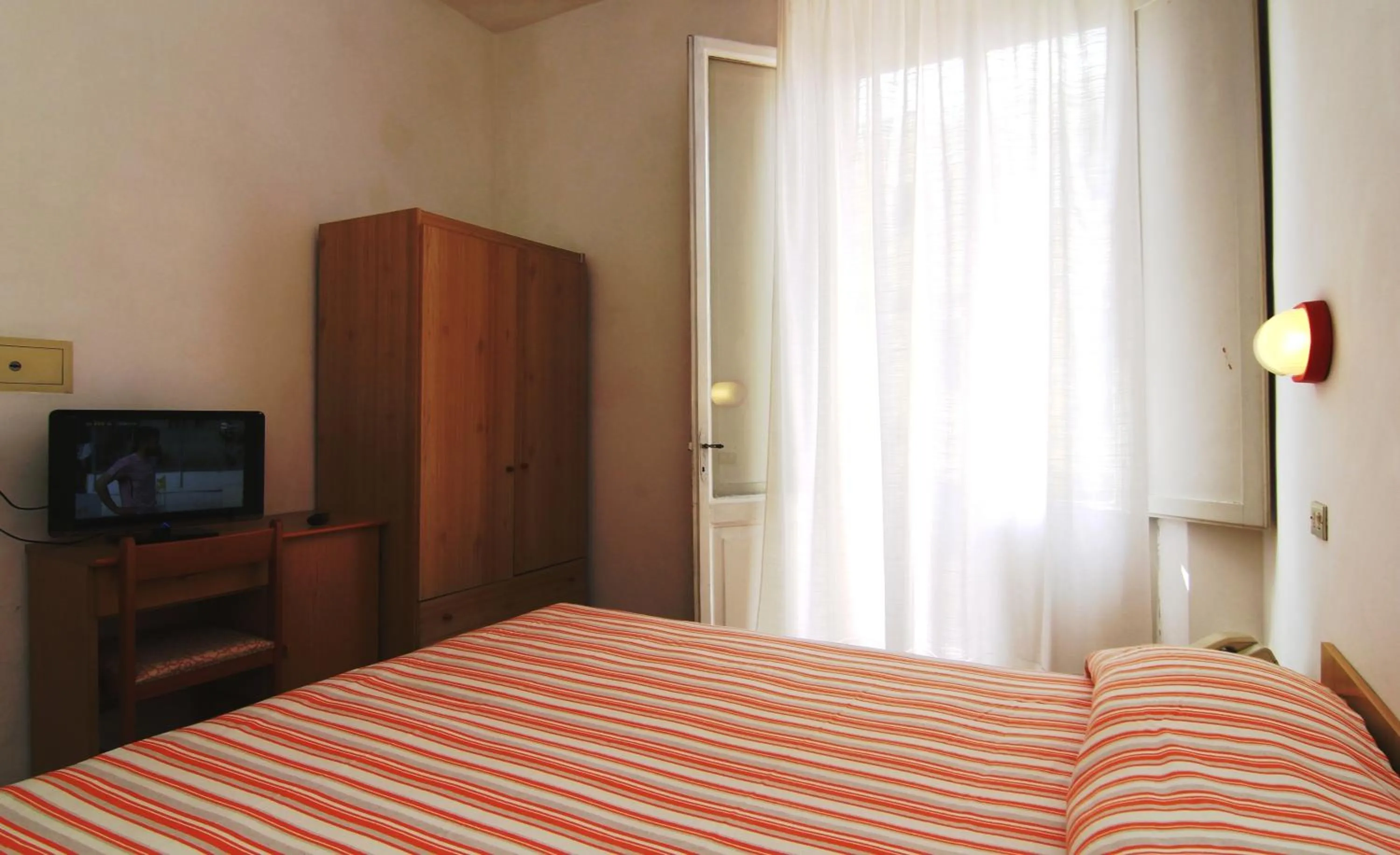 Bedroom, Bed in Hotel Garni Picnic