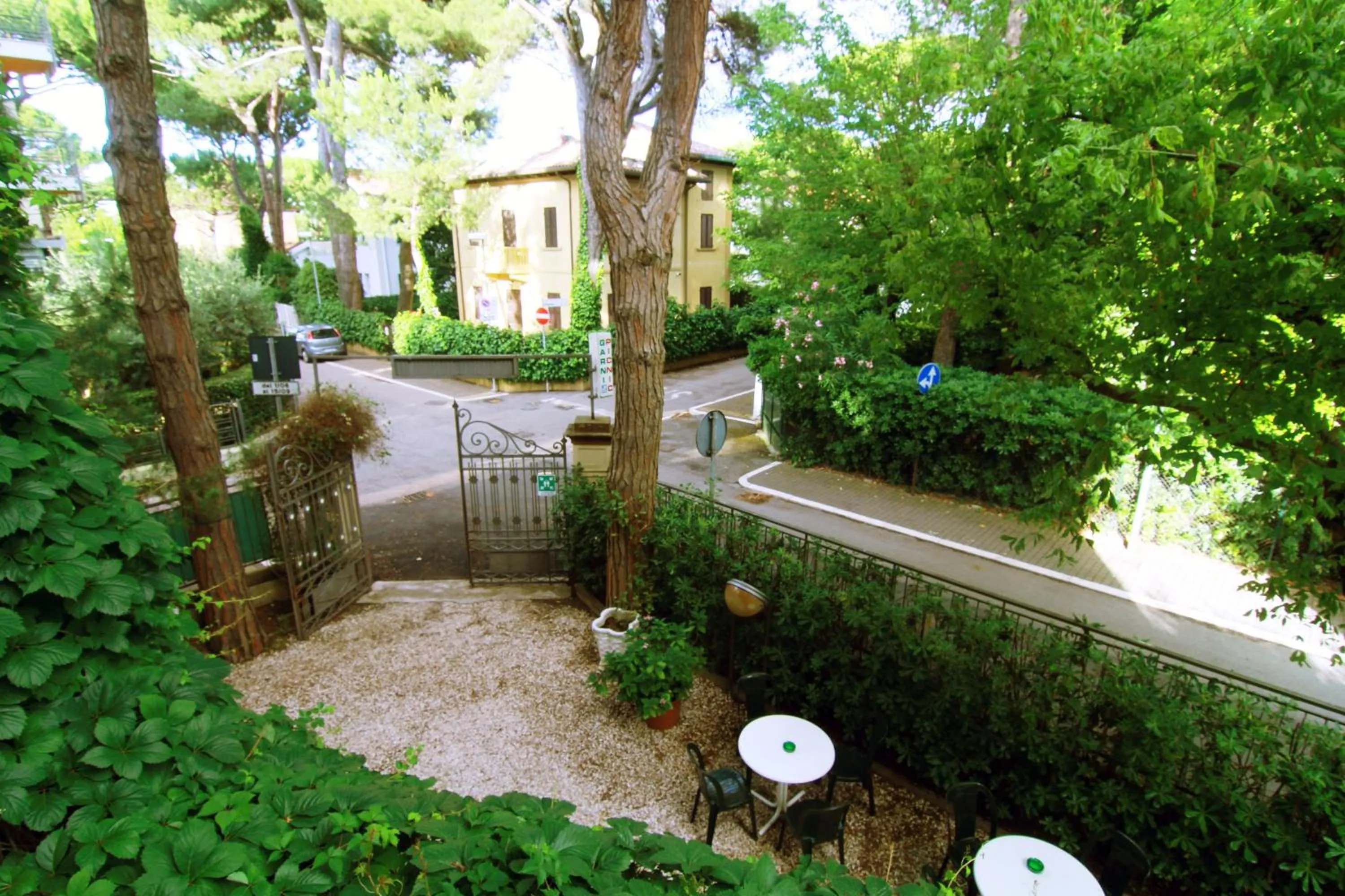 Garden in Hotel Garni Picnic
