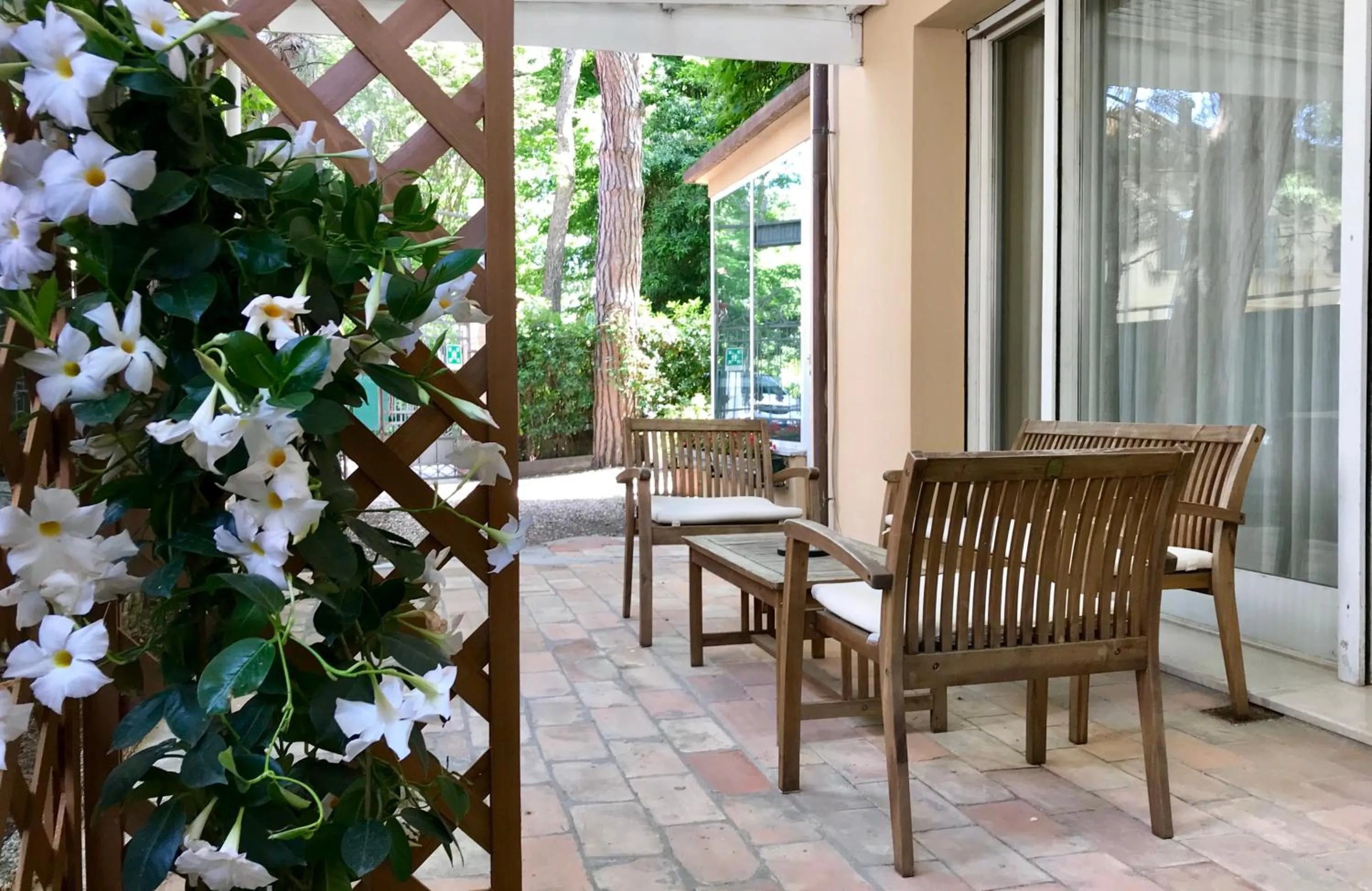 Garden in Hotel Garni Picnic