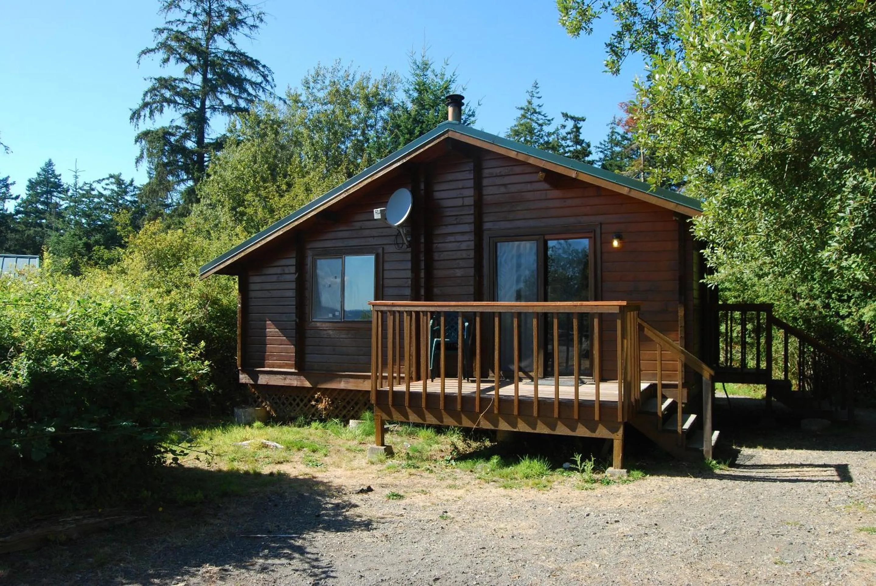 Property building in La Conner Camping Resort Deluxe Cabin 5