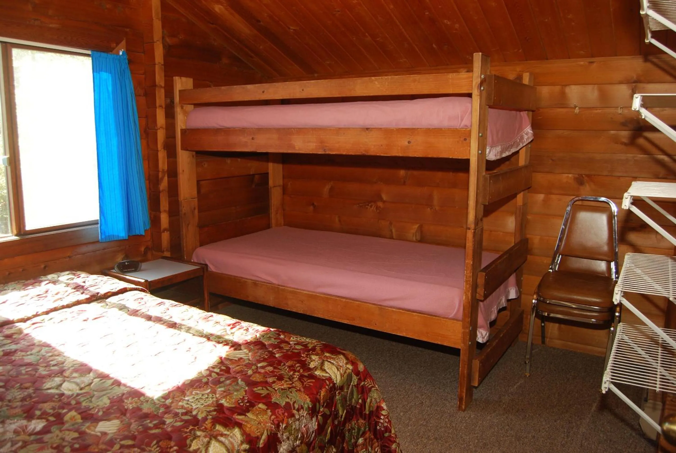 Bed in La Conner Camping Resort Cabin 15