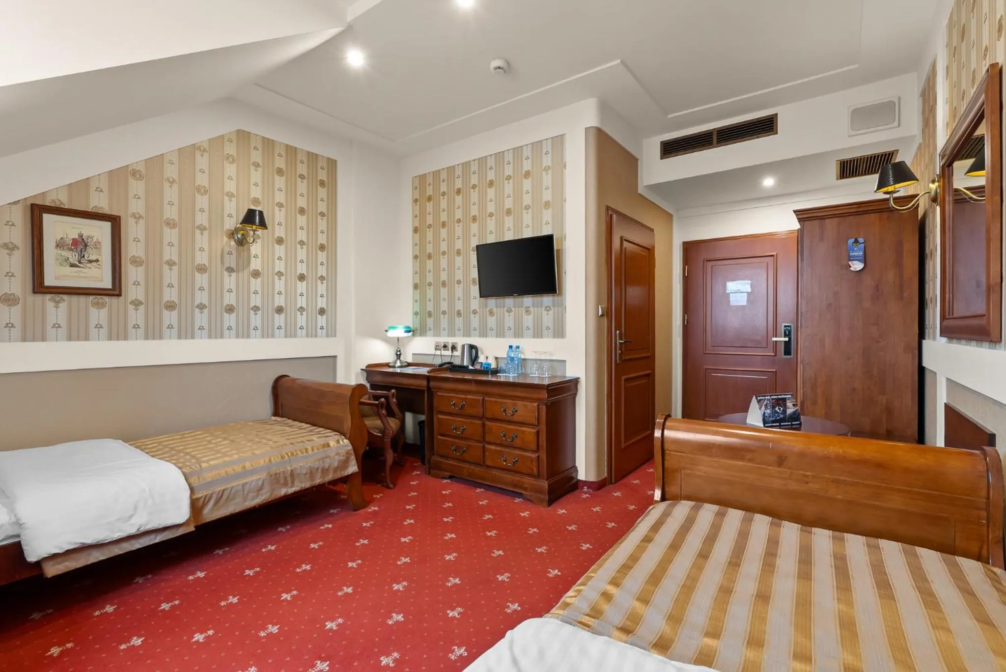 Bed in Hotel Diament Arsenal Palace Katowice - Chorzów