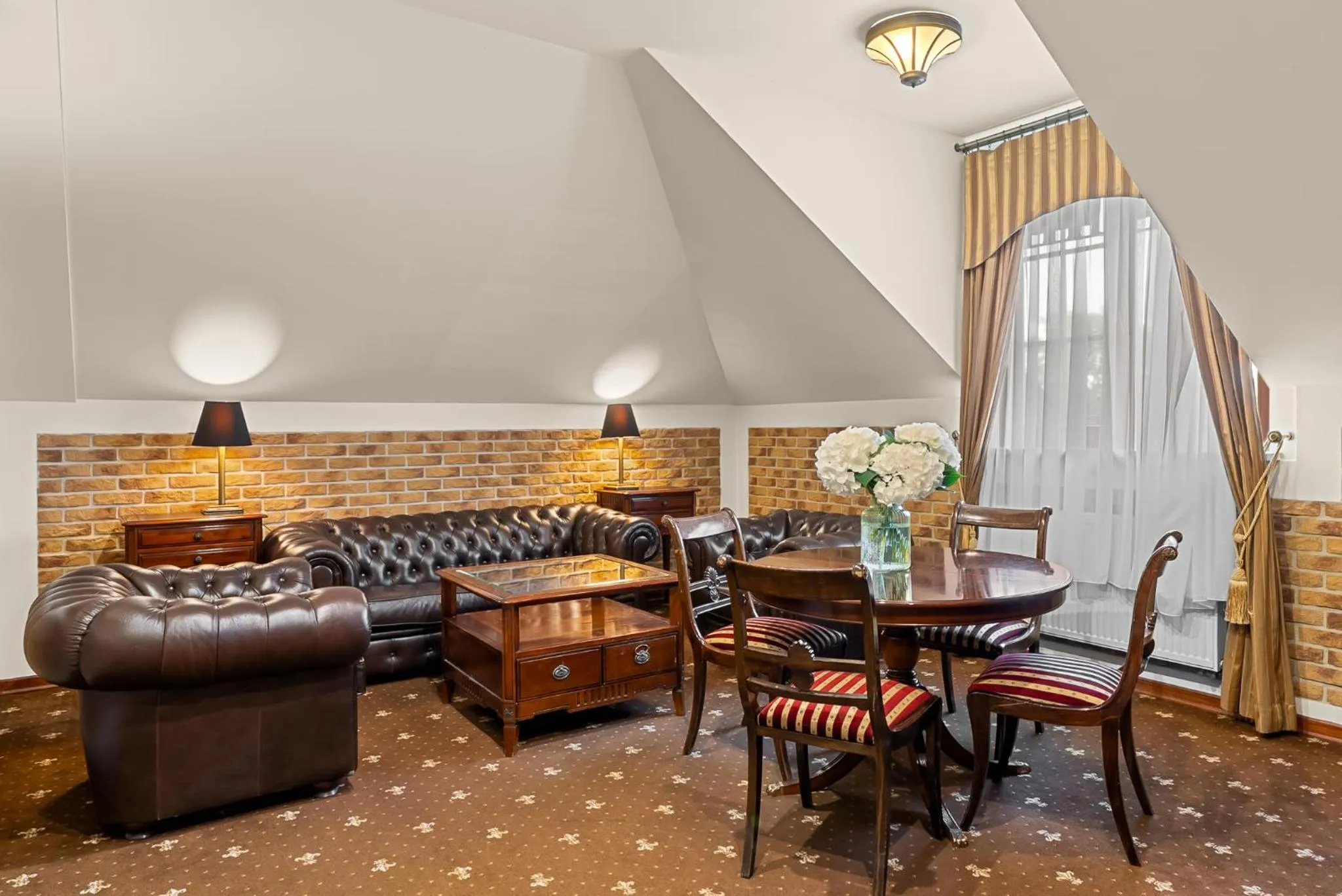 Living room in Hotel Diament Arsenal Palace Katowice - Chorzów