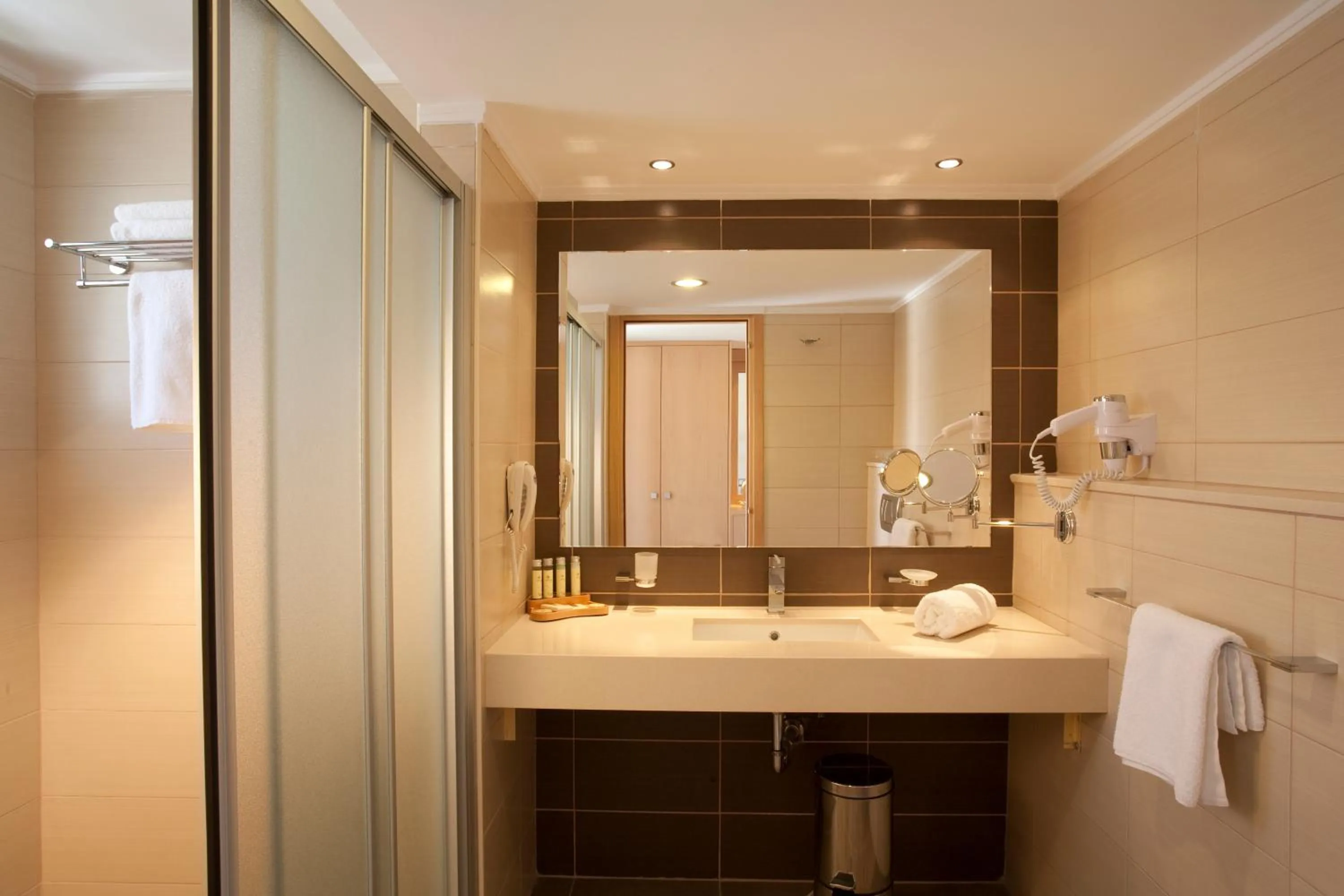 Bathroom in Island Blue Hotel