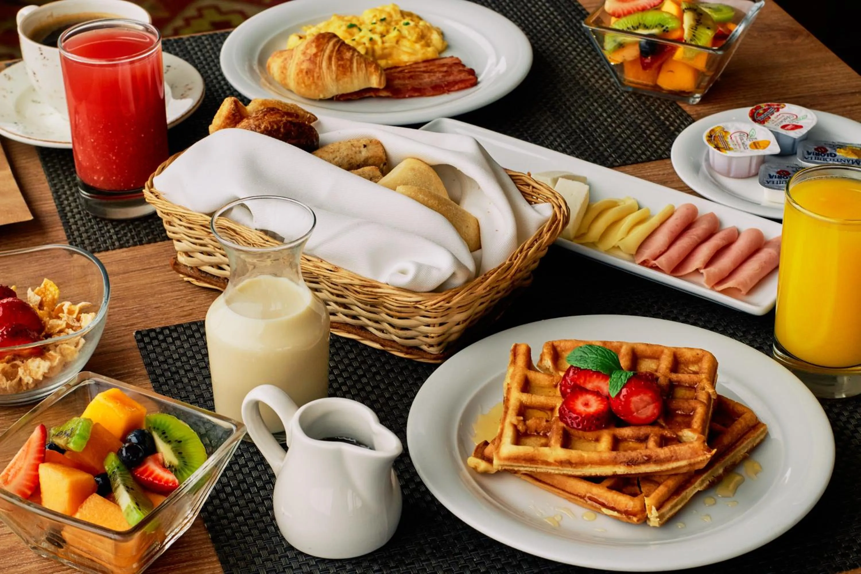 Breakfast in Hotel Estelar Miraflores