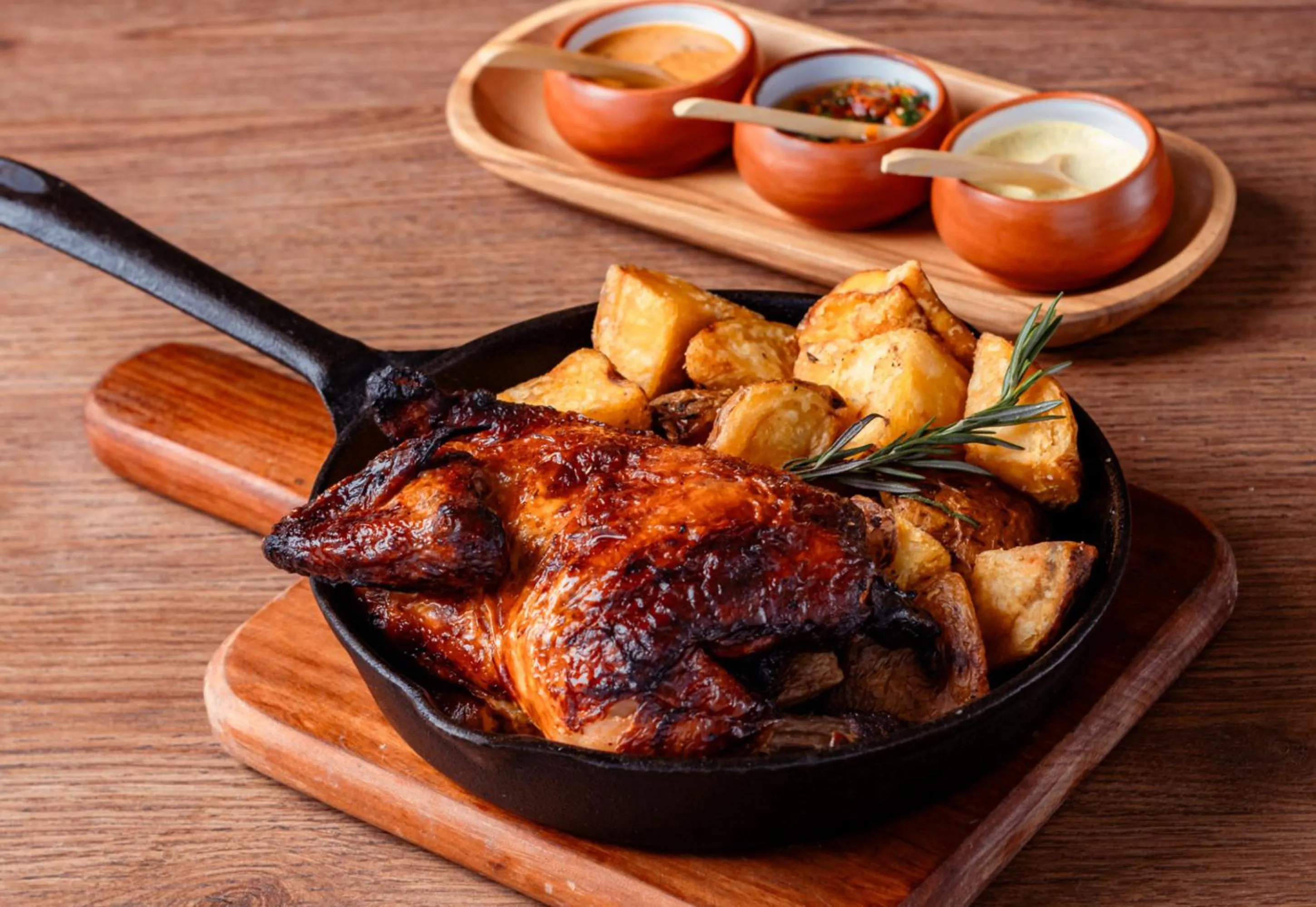 Restaurant/places to eat in Hotel Estelar Miraflores