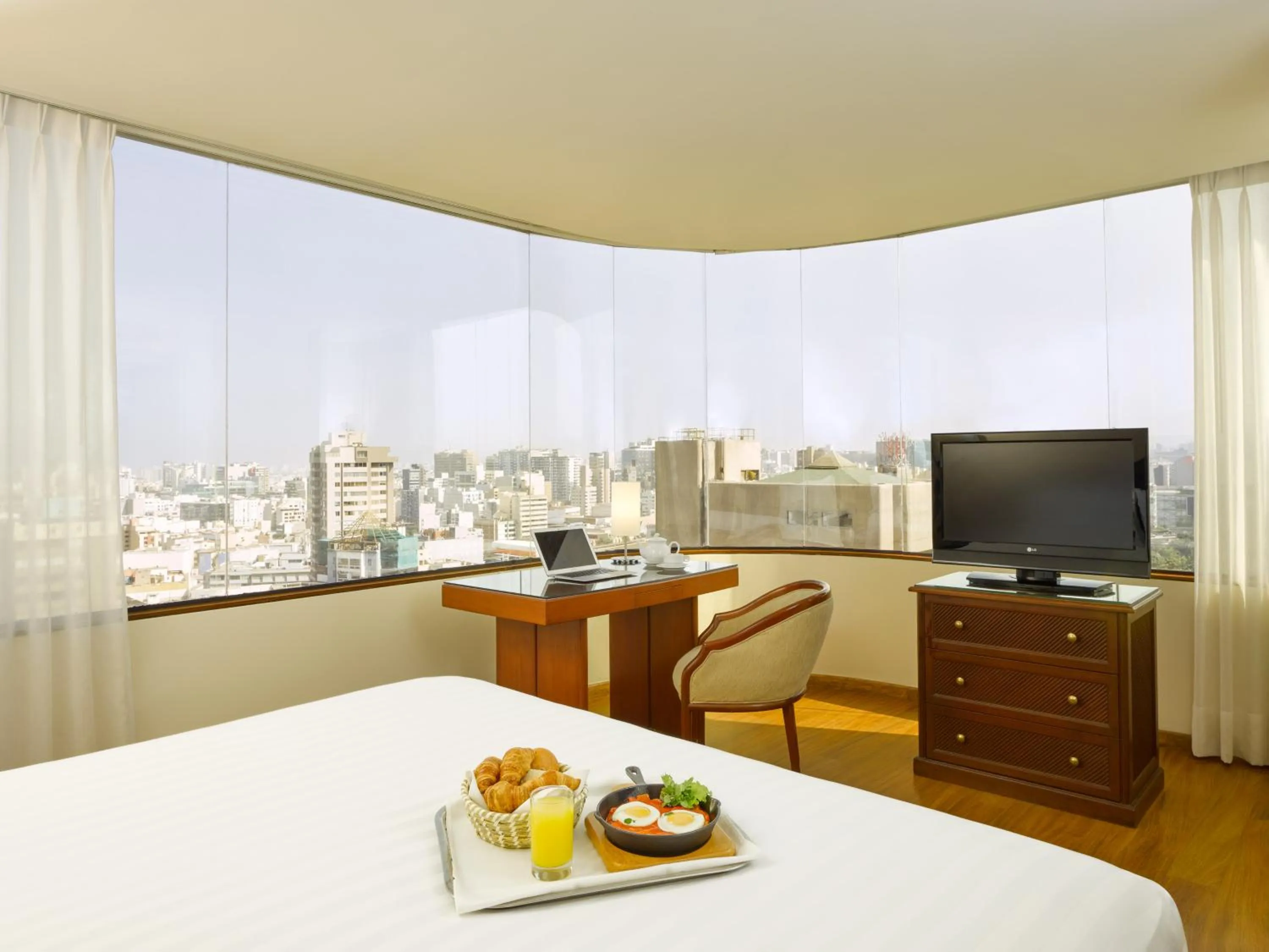 Bedroom in Hotel Estelar Miraflores