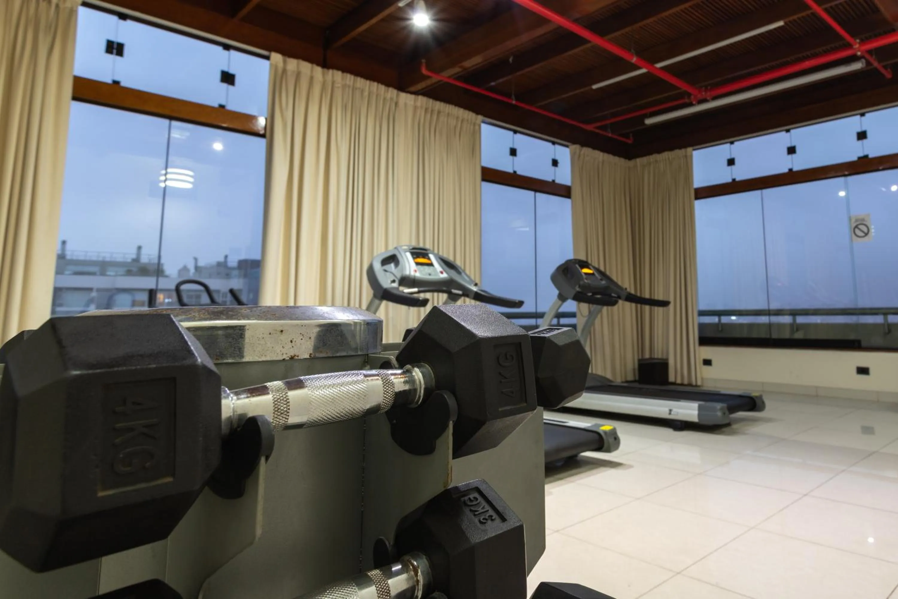 Fitness centre/facilities in J&A Classic Hotel