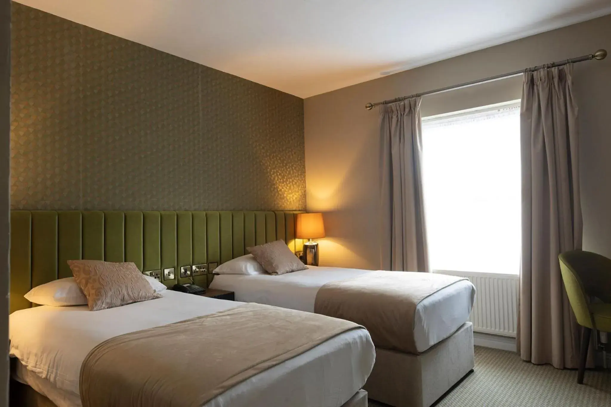 Standard Twin Room in Cahir House Hotel Standard Twin Room in Cahir House Hotel