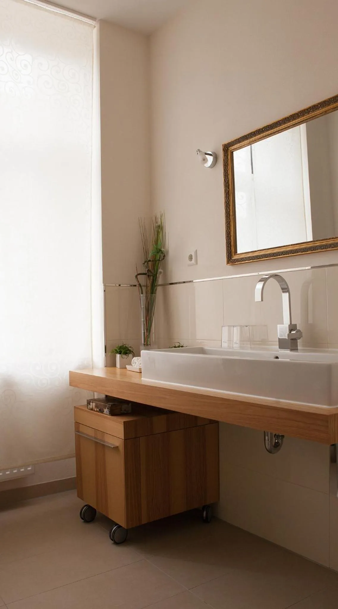 Bathroom in Hotel Ravene