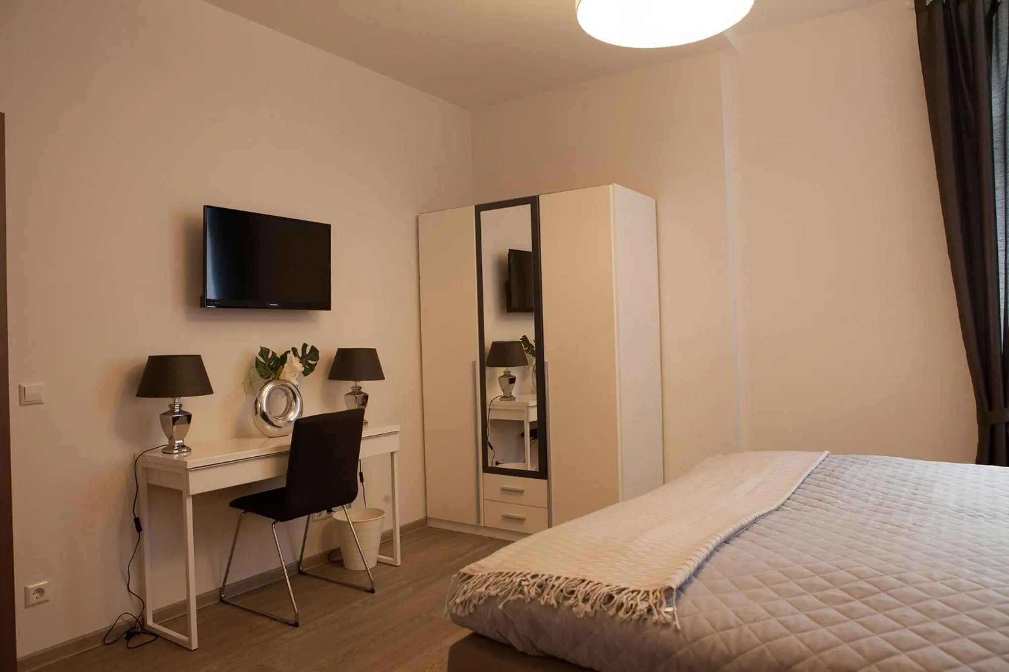 Photo of the whole room, Bed in Hotel Ravene