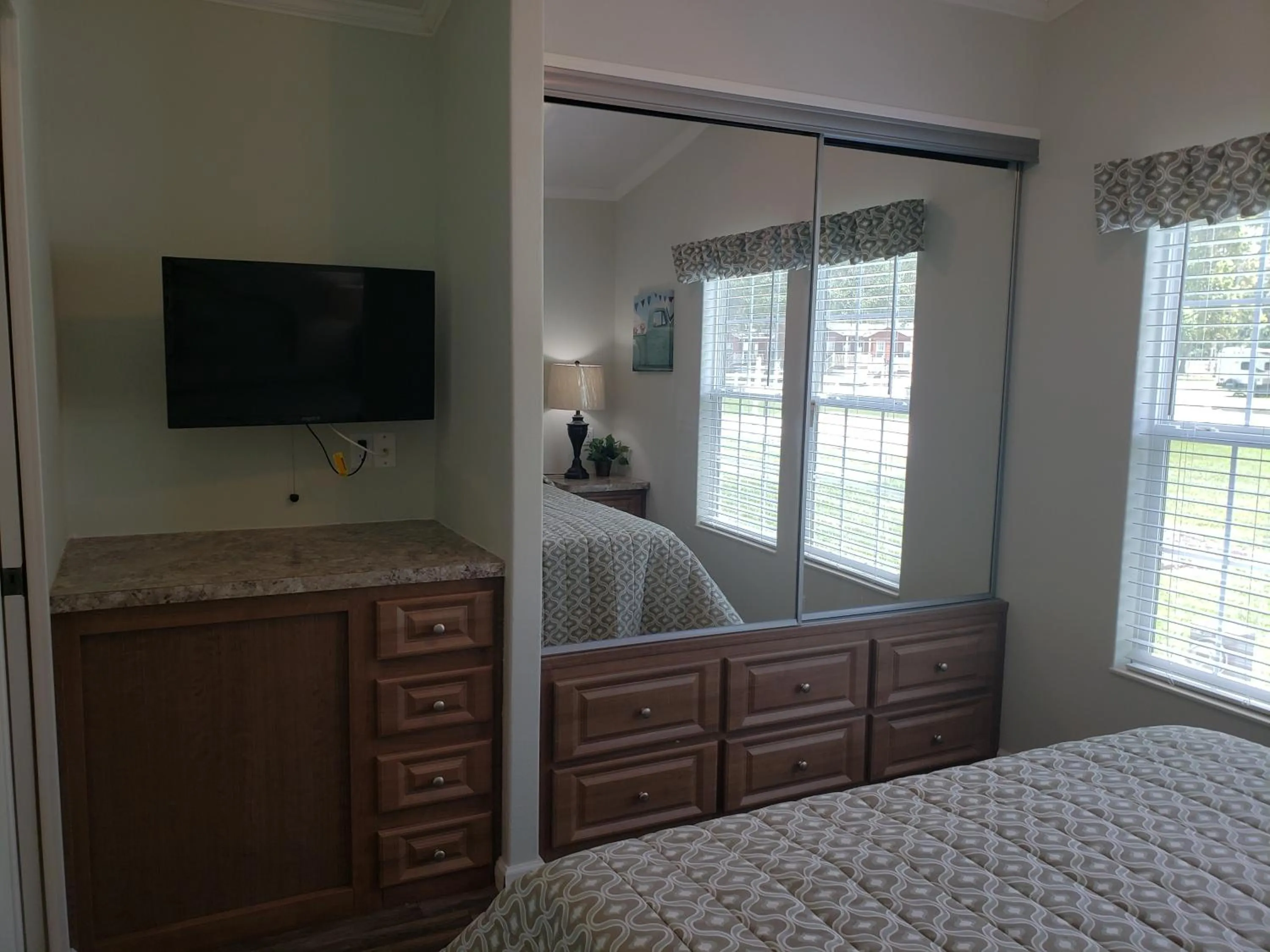 Bed in Bulow Cottage 25