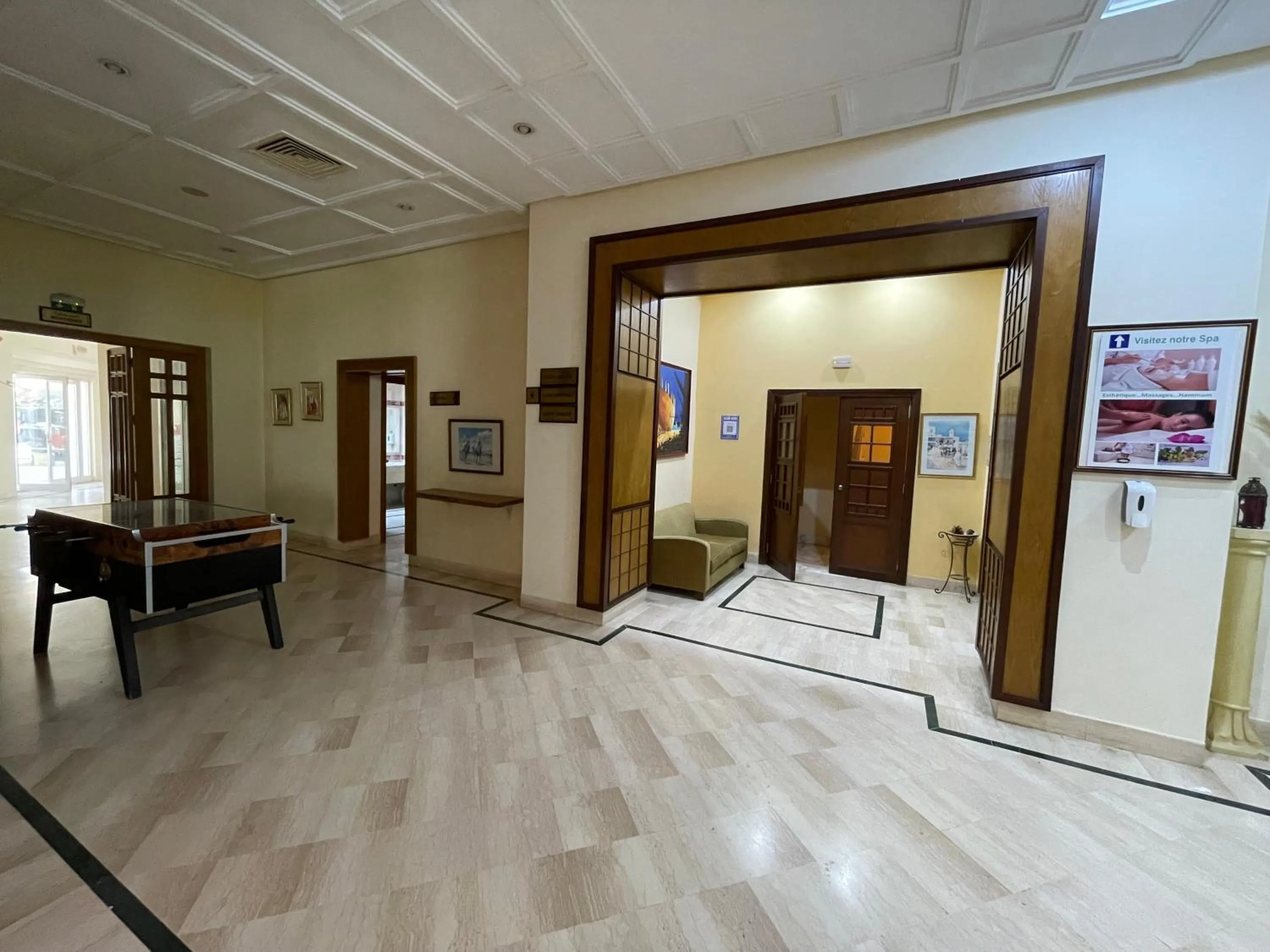 Area and facilities in Marina Palace