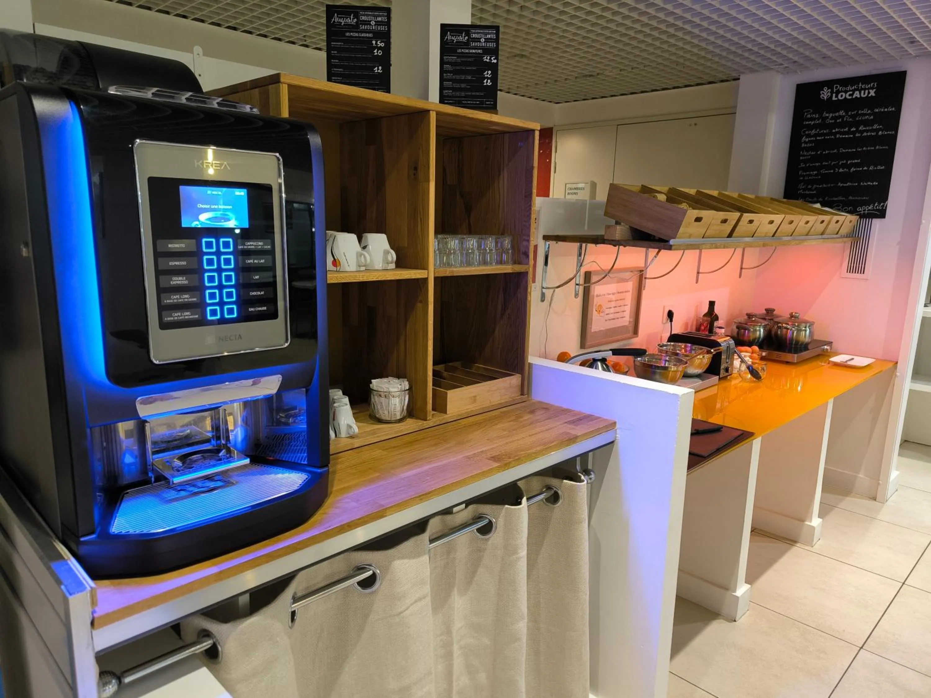 Buffet breakfast in Brit Hotel Porte d'Espagne