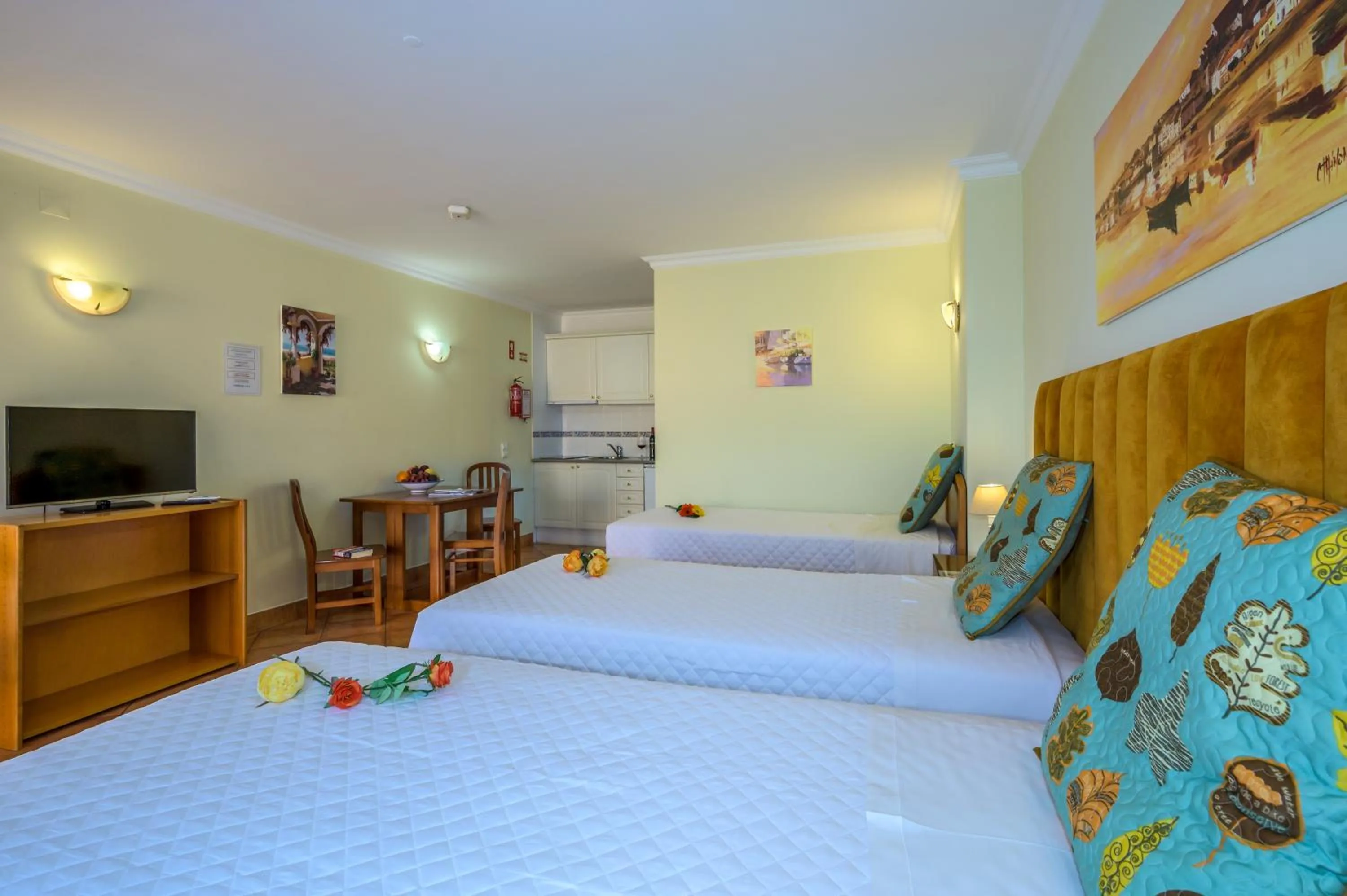 Photo of the whole room, Bed in Canavial I & II Apartamentos
