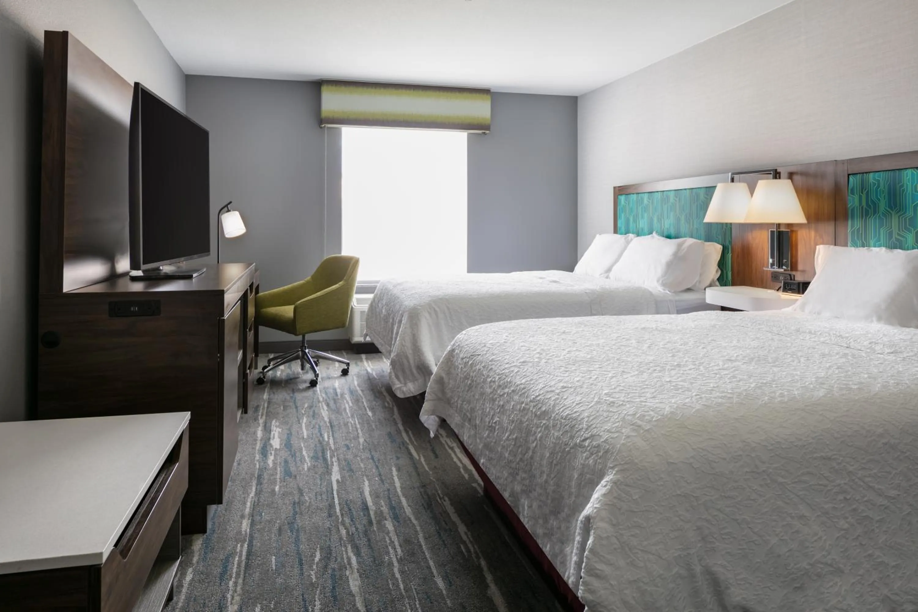 Bed in Hampton Inn & Suites Grafton