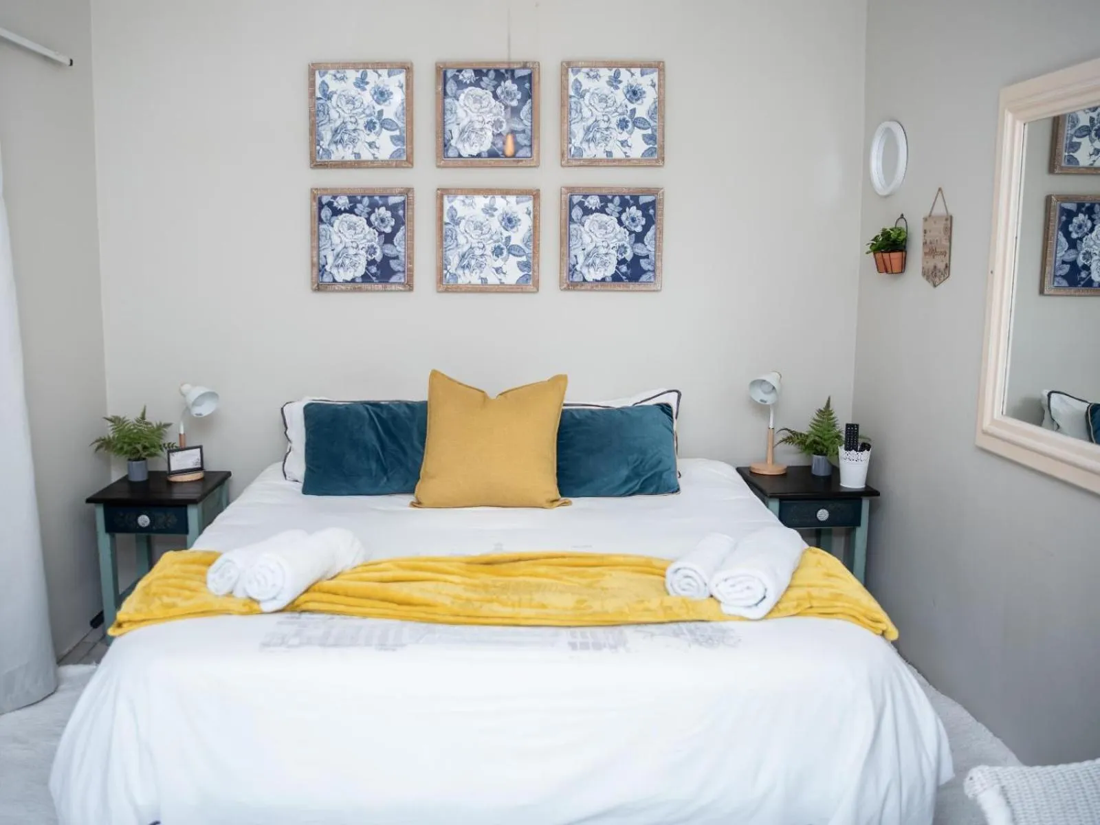 Photo of the whole room, Bed in Bluewater Guesthouse