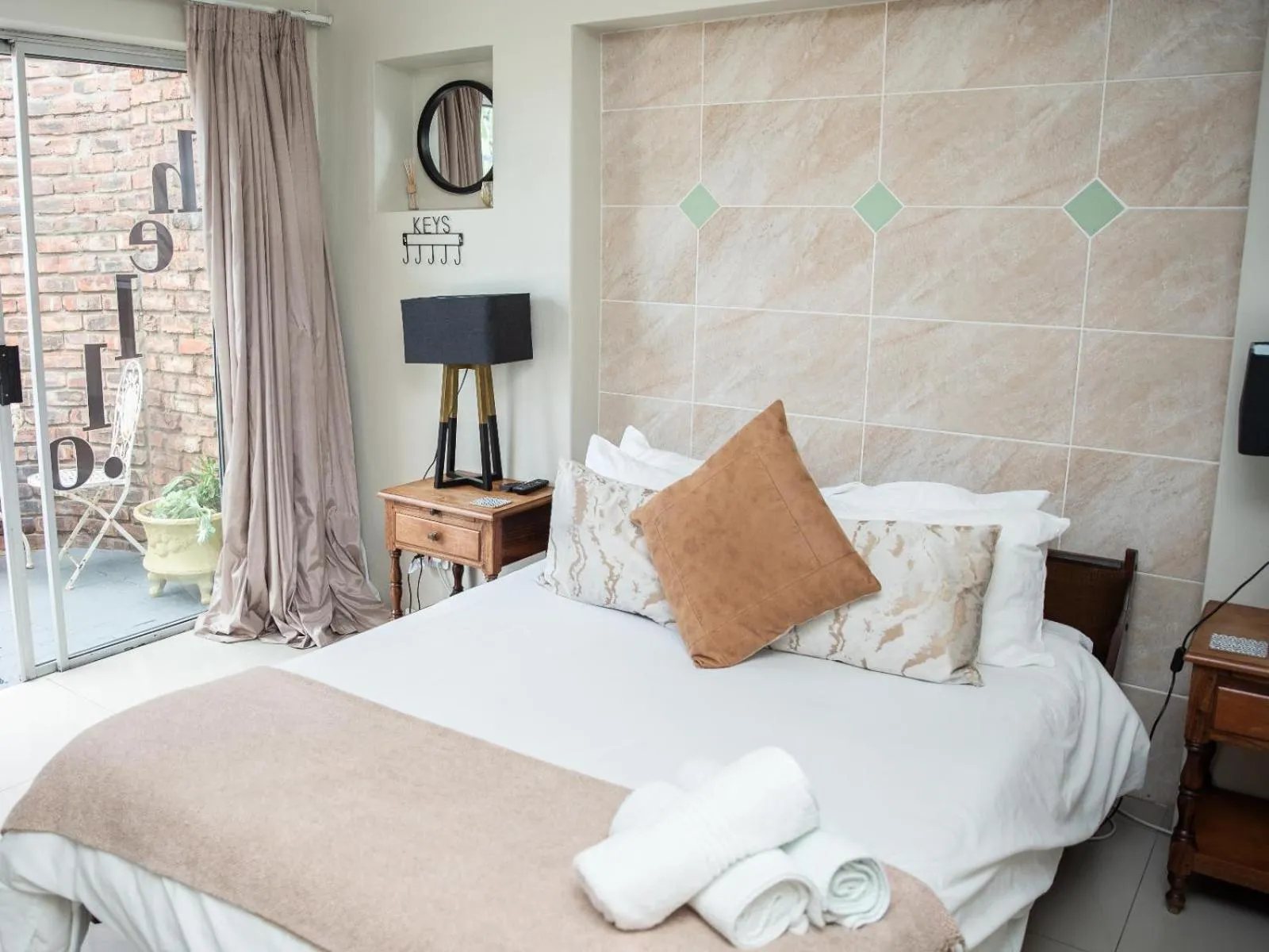 Photo of the whole room, Bed in Bluewater Guesthouse