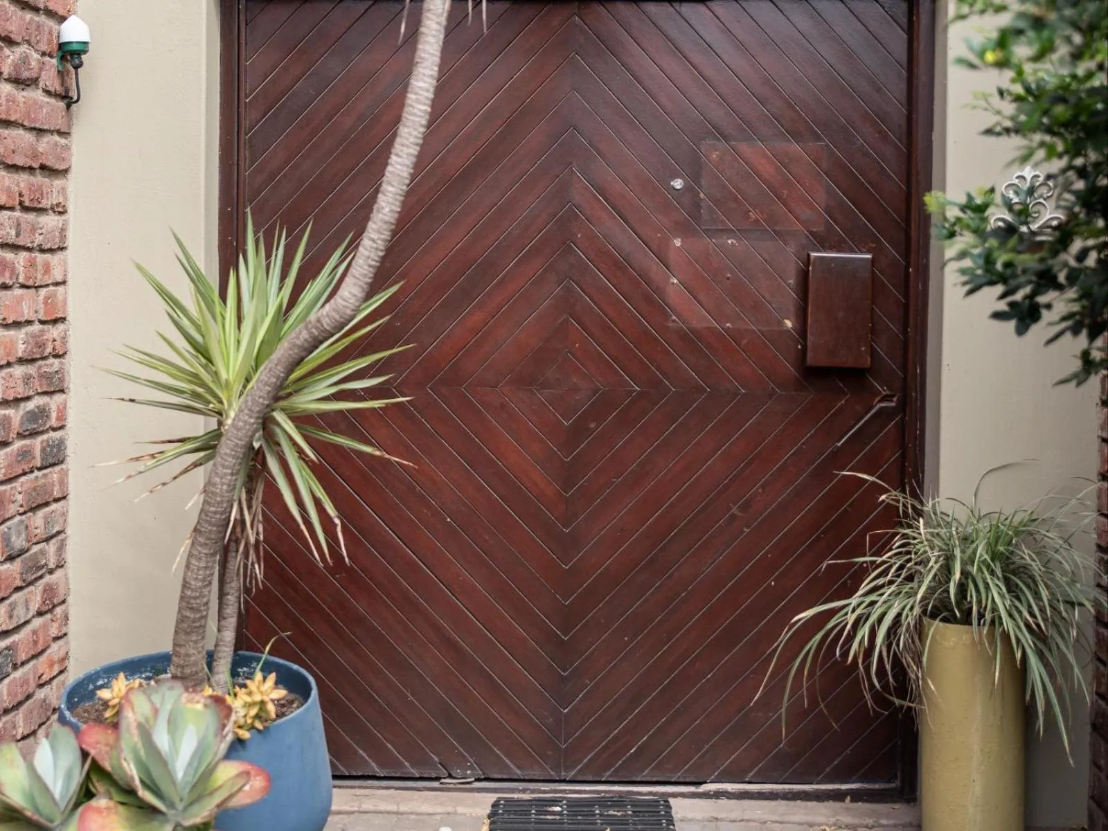 Facade/entrance in Bluewater Guesthouse