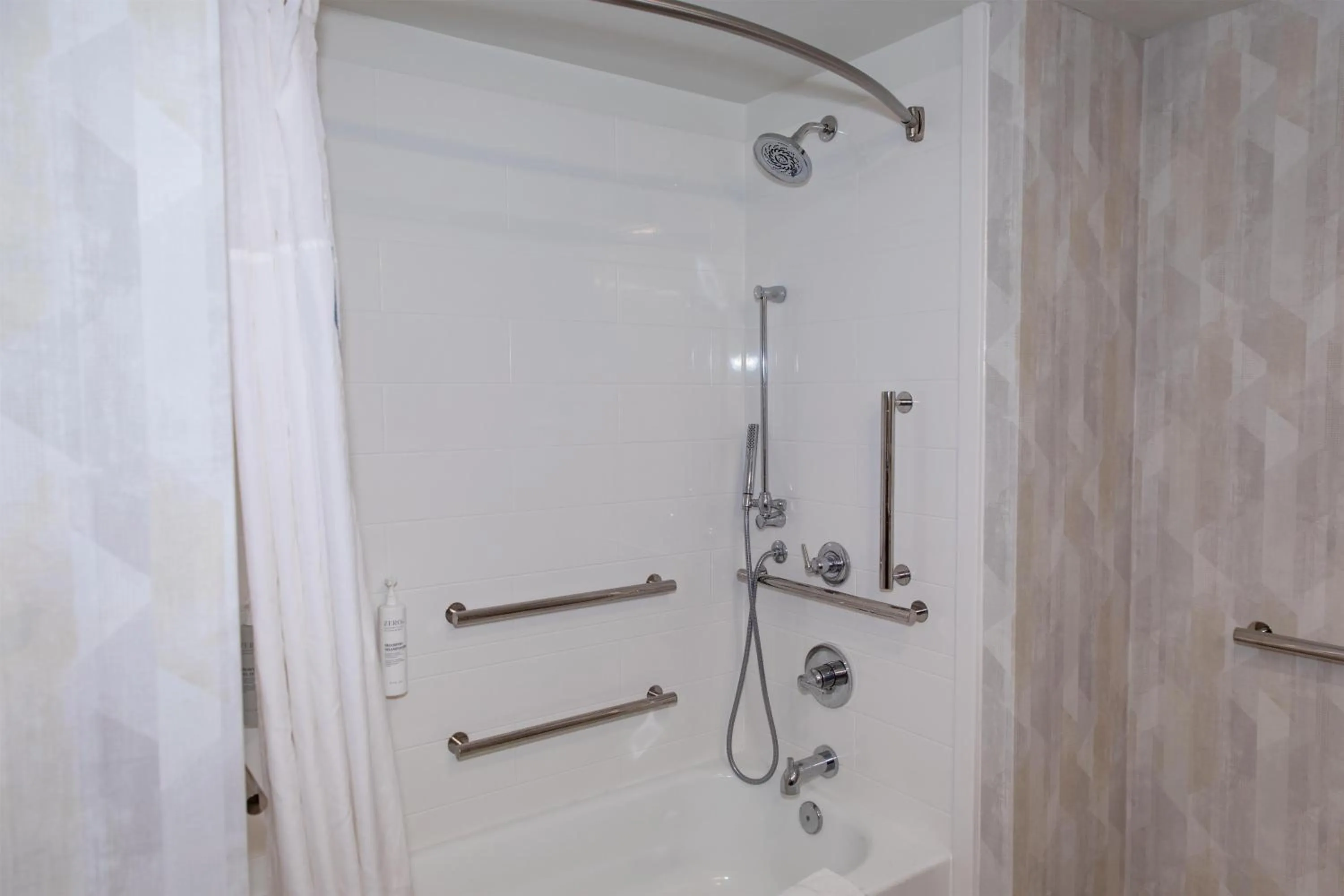 Bathroom in Hampton Inn & Suites Jennings