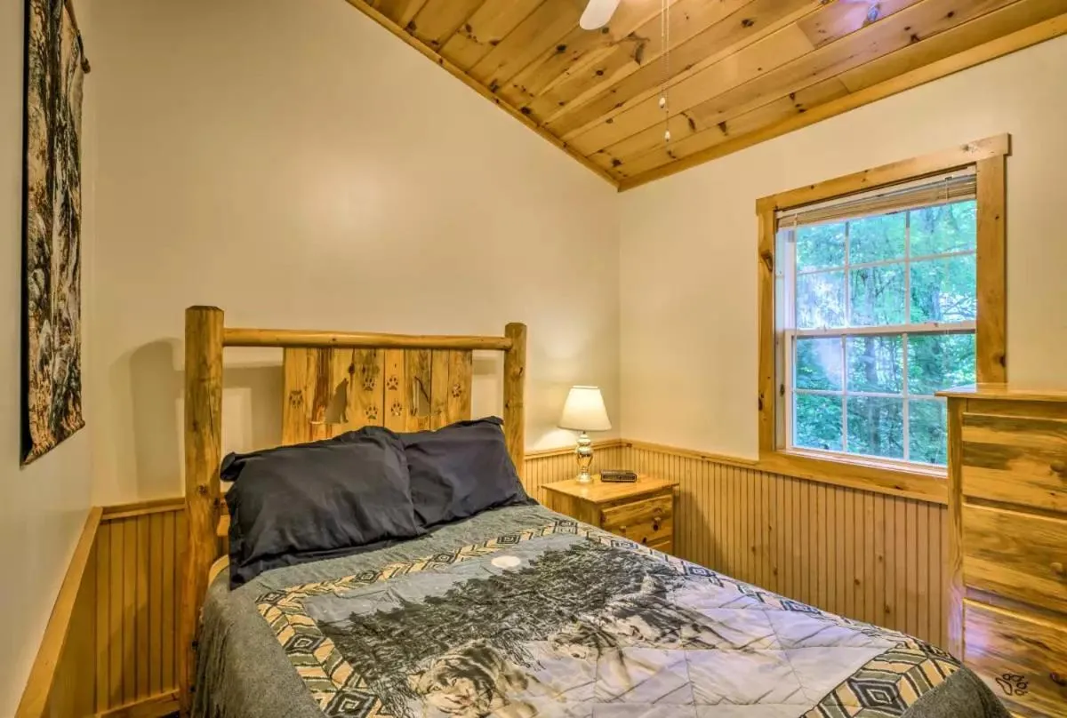 Bed in Nantahala Cabins