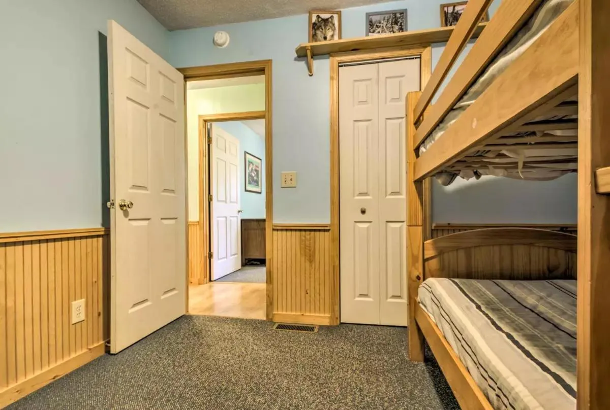 Bed in Nantahala Cabins