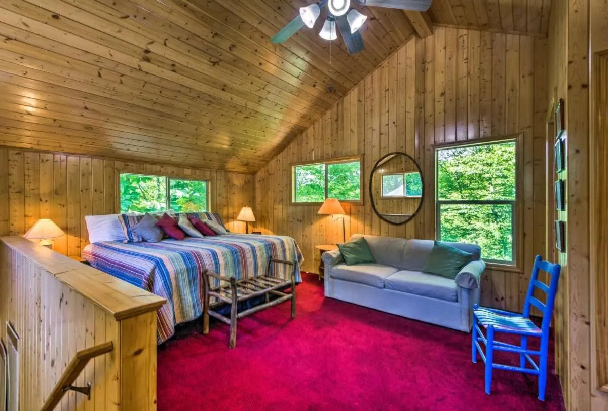 Bed in Nantahala Cabins