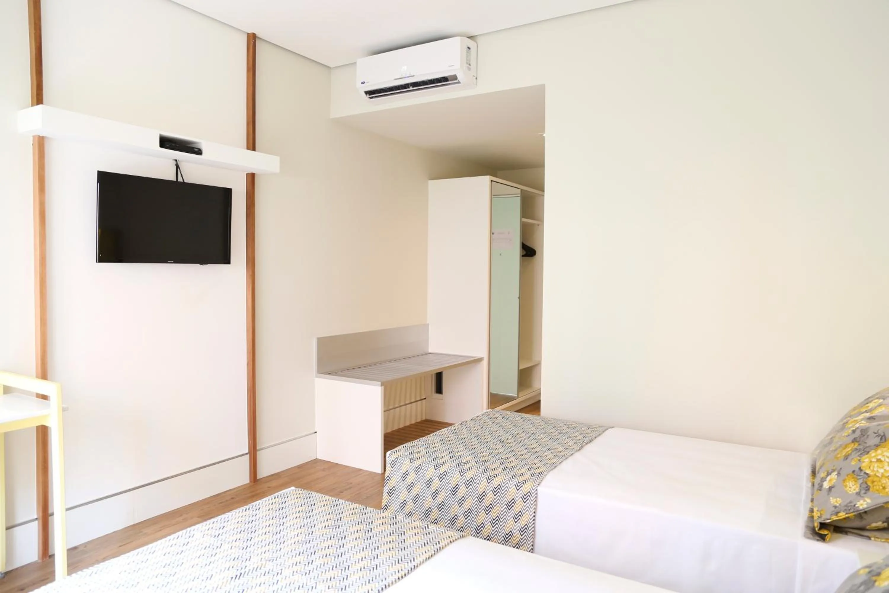 Decorative detail, Bed in Vitória Hotel Express Dom Pedro