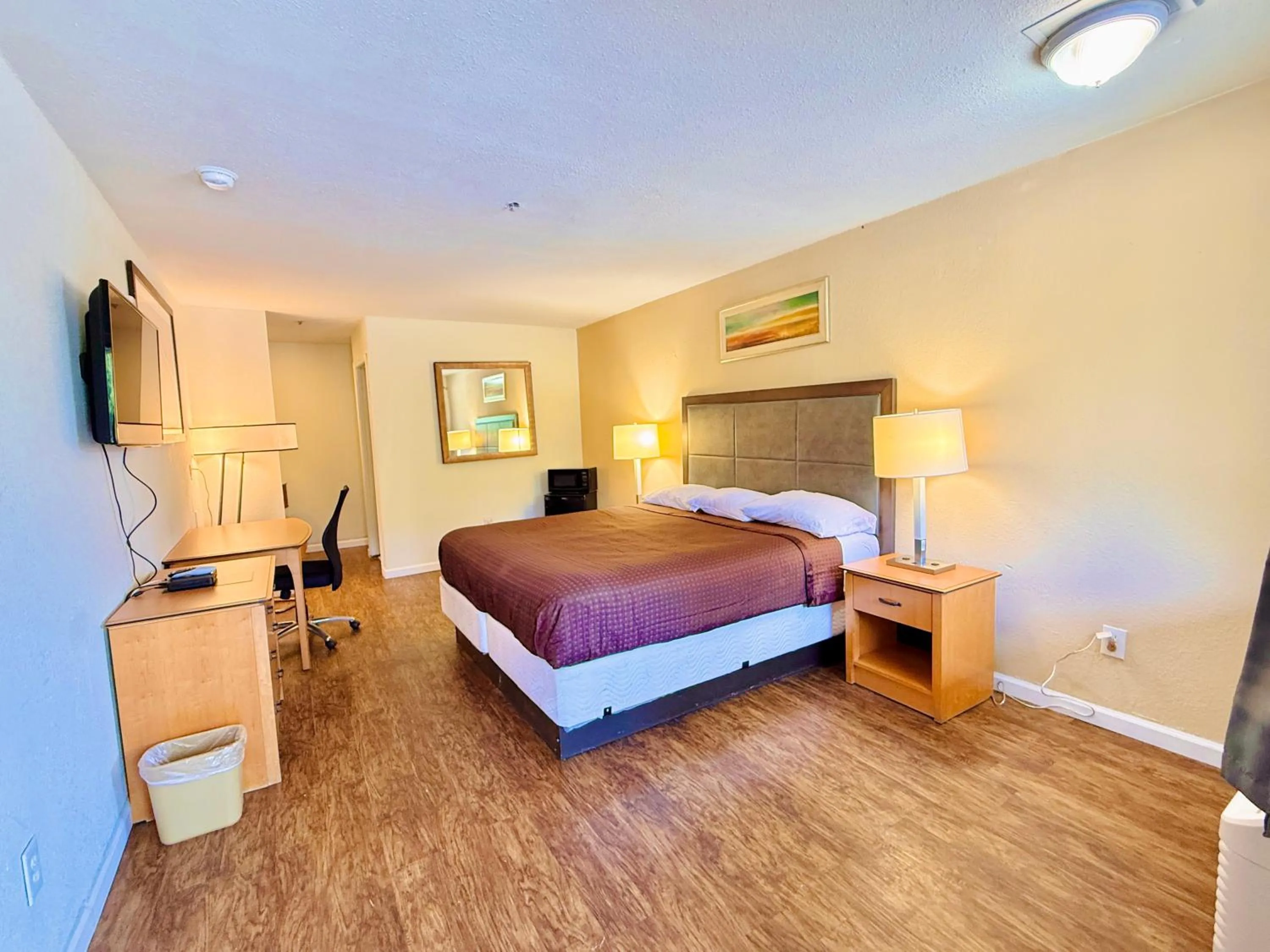 Bedroom, Bed in Woodbridge Inn By OYO Rome