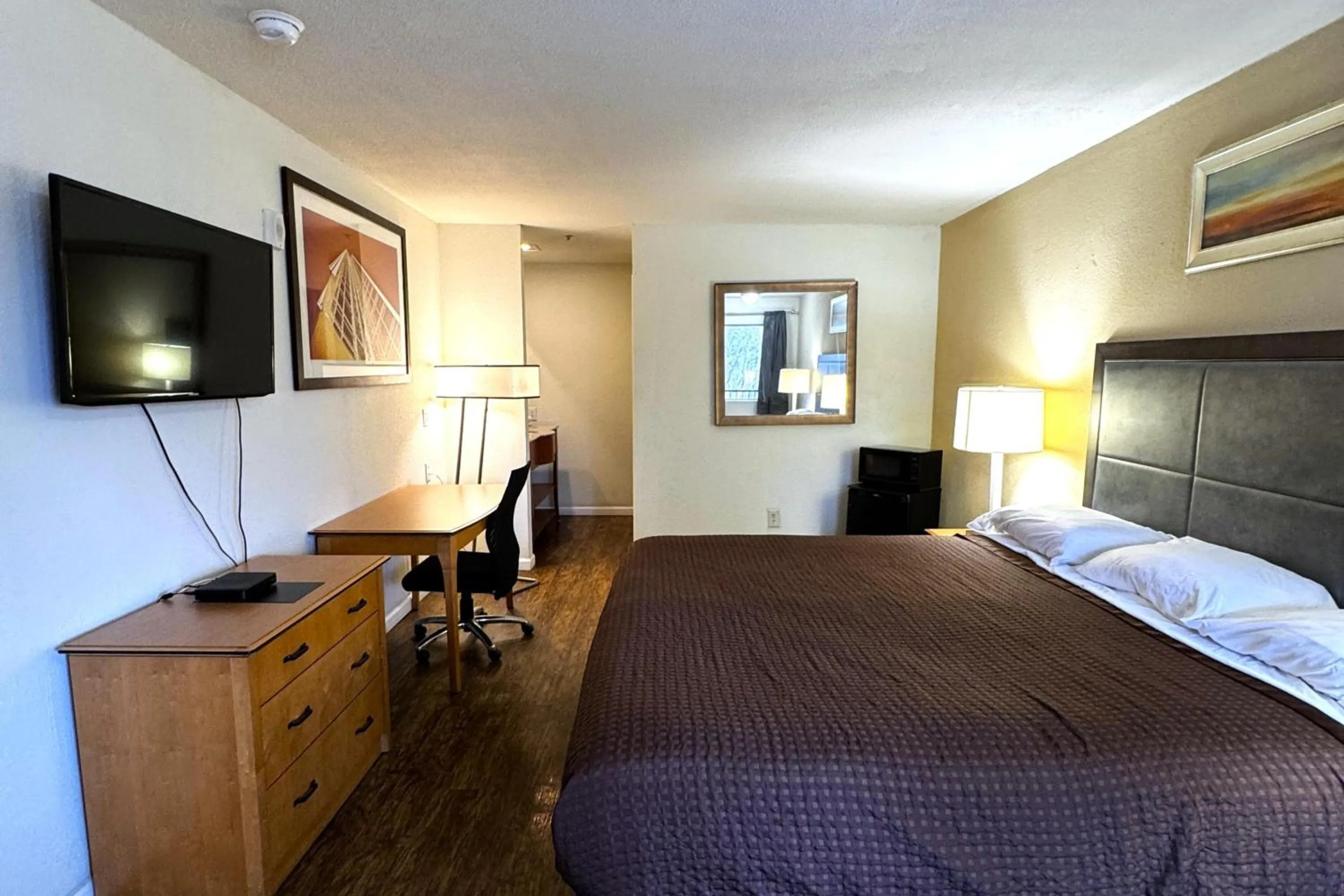 Bedroom, Bed in Woodbridge Inn By OYO Rome