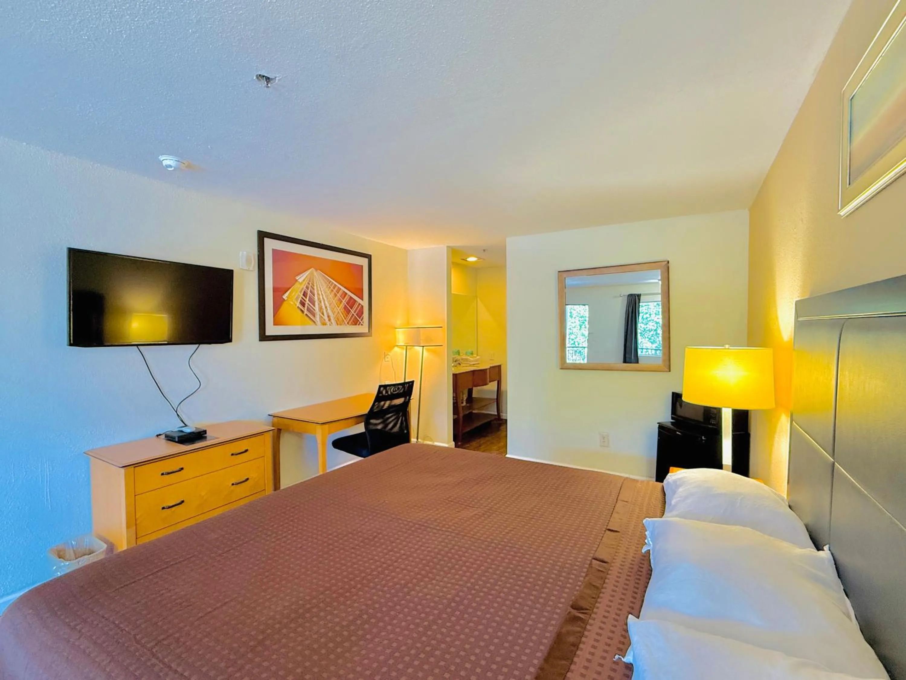 Bedroom, Bed in Woodbridge Inn By OYO Rome