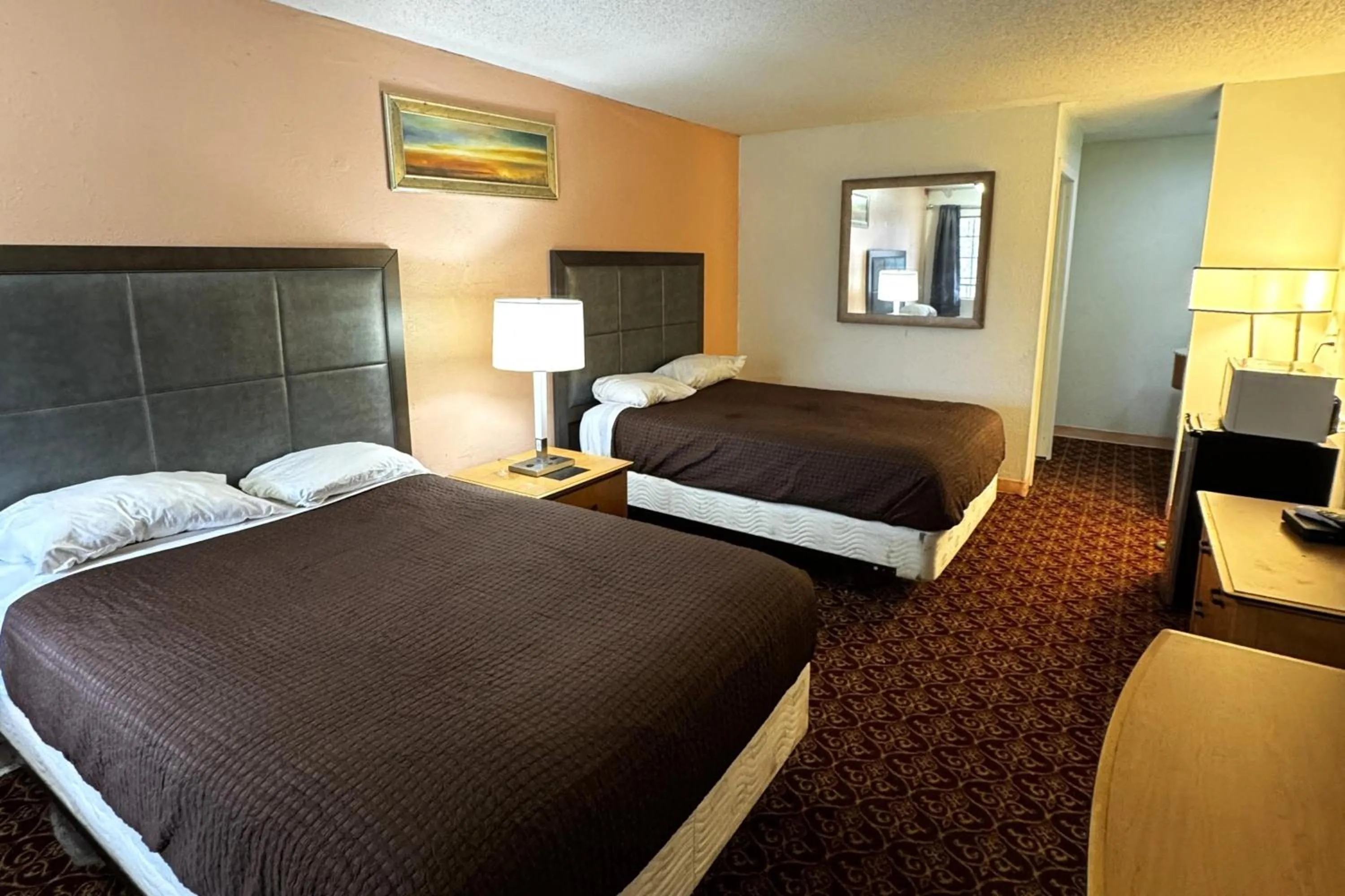 Bedroom, Bed in Woodbridge Inn By OYO Rome