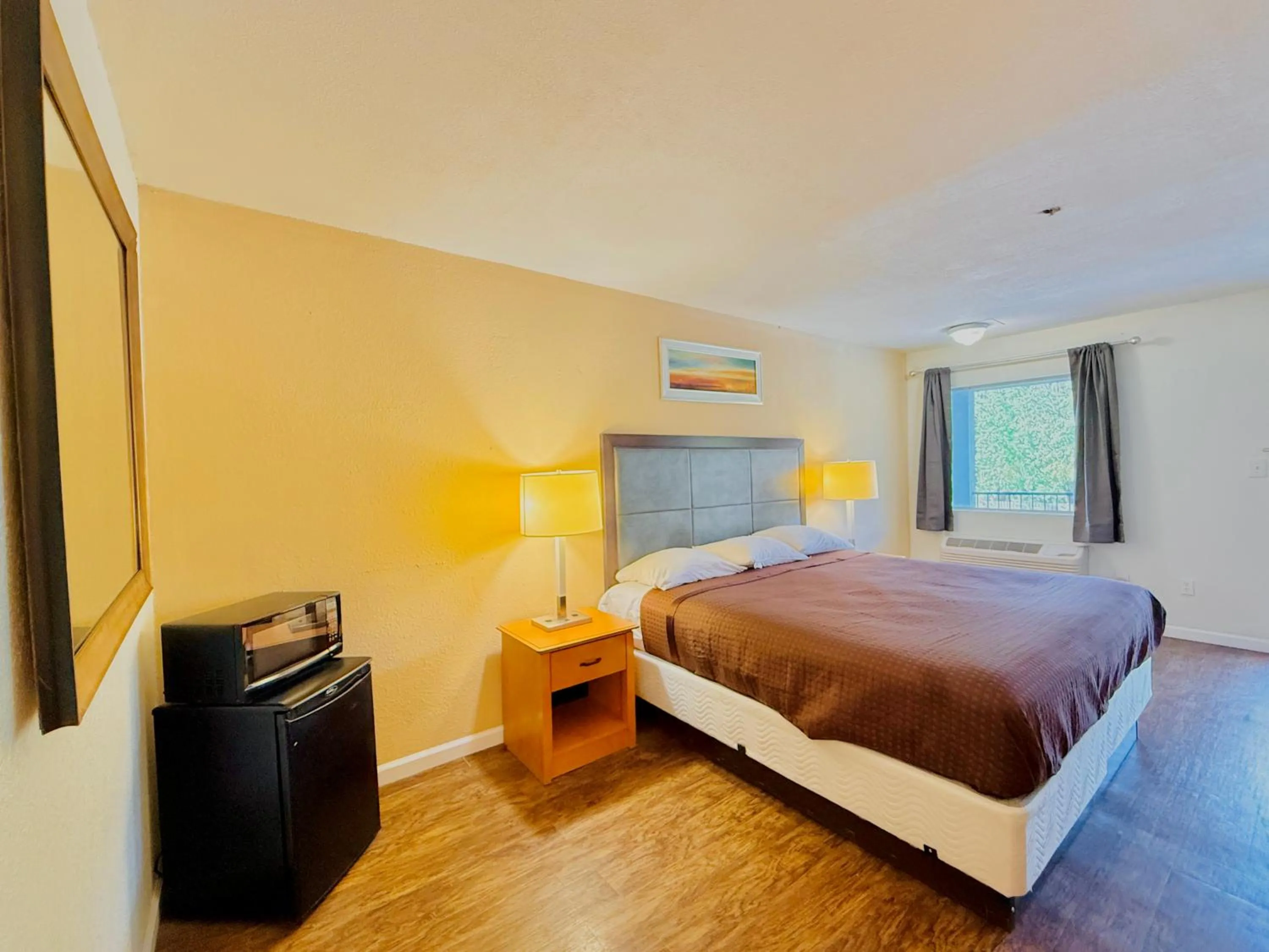 Bedroom, Bed in Woodbridge Inn By OYO Rome