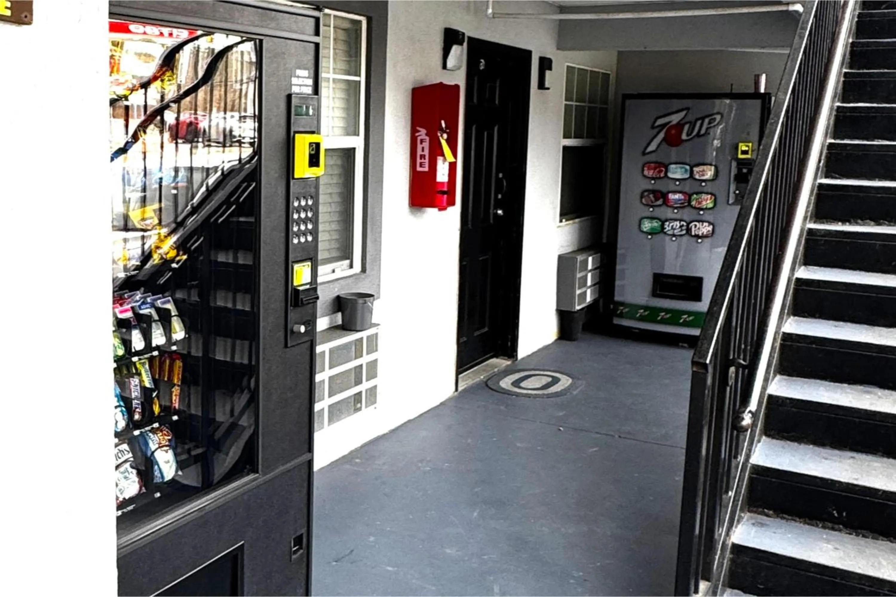 Lobby or reception in Woodbridge Inn By OYO Rome