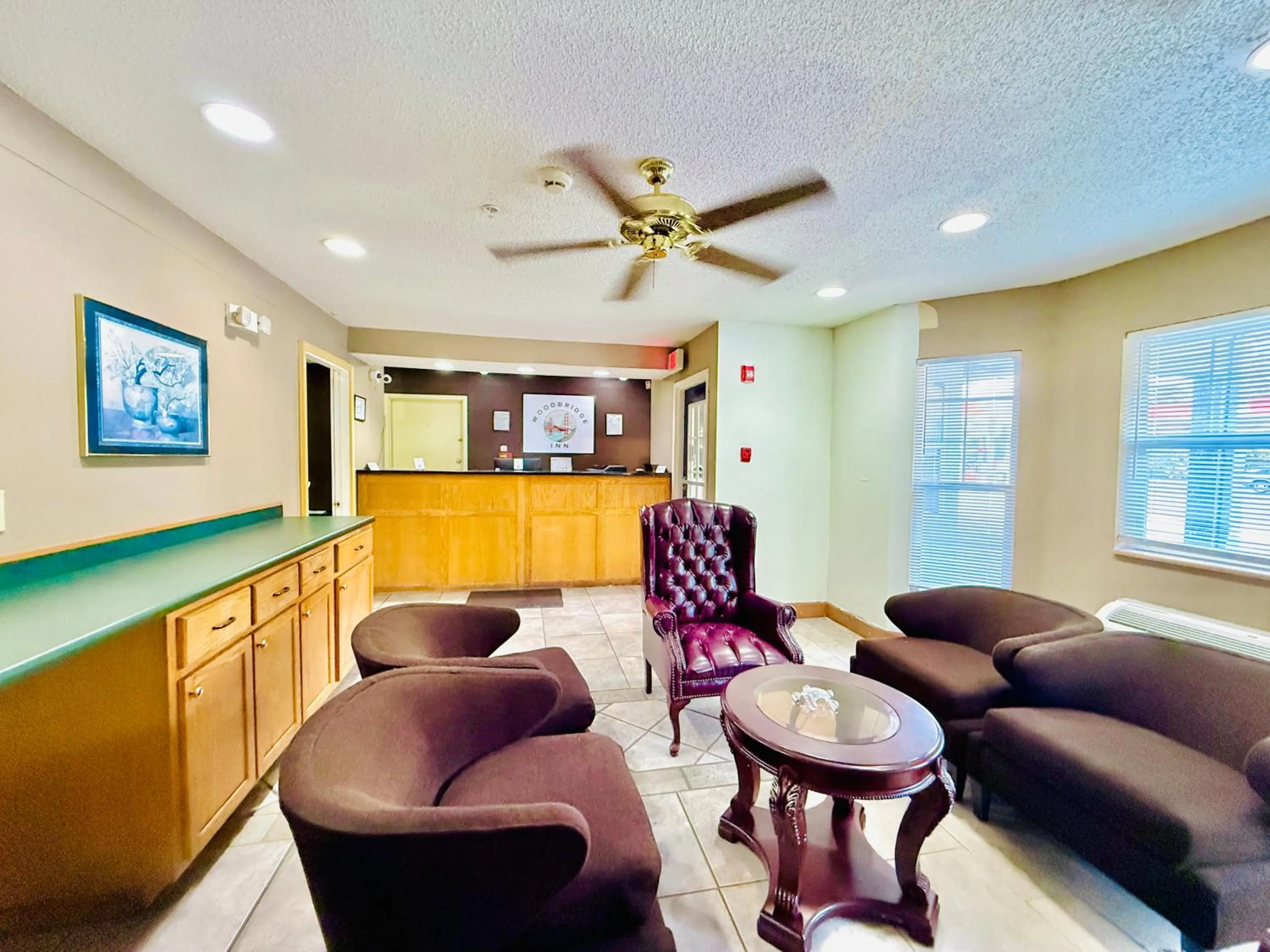 Lobby or reception in Woodbridge Inn By OYO Rome