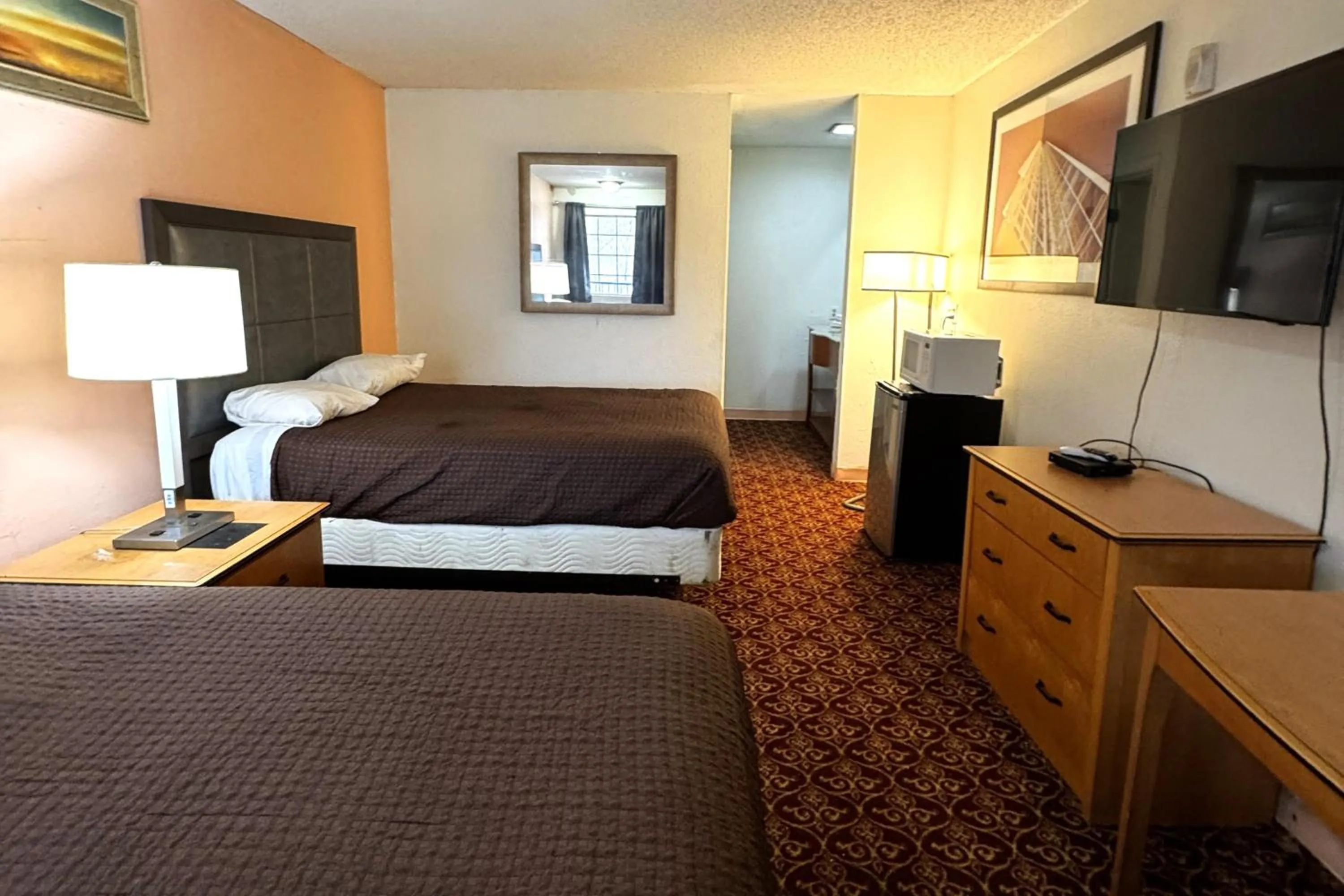 Bedroom, Bed in Woodbridge Inn By OYO Rome