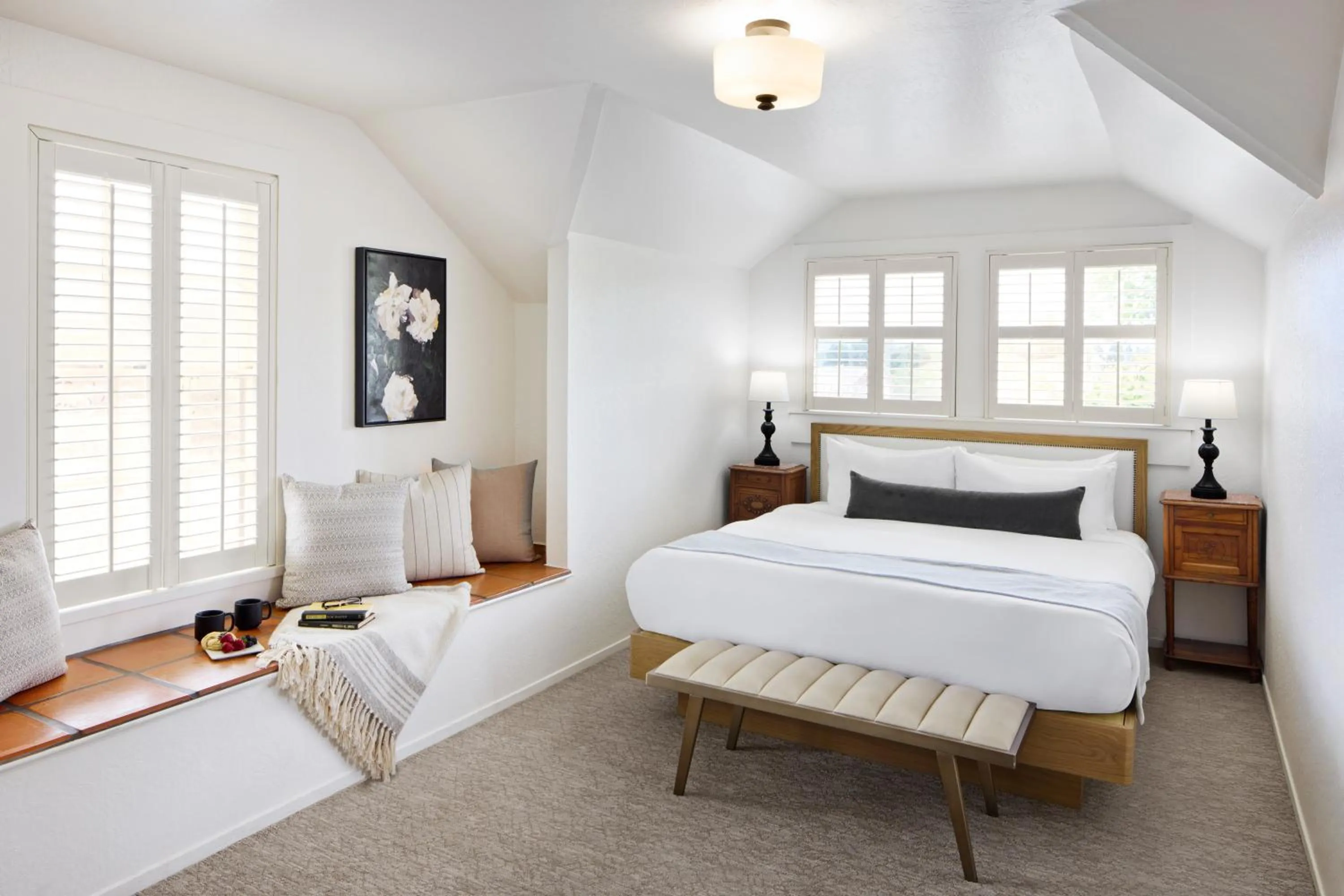 Bed in Maison Fleurie, A Four Sisters Inn