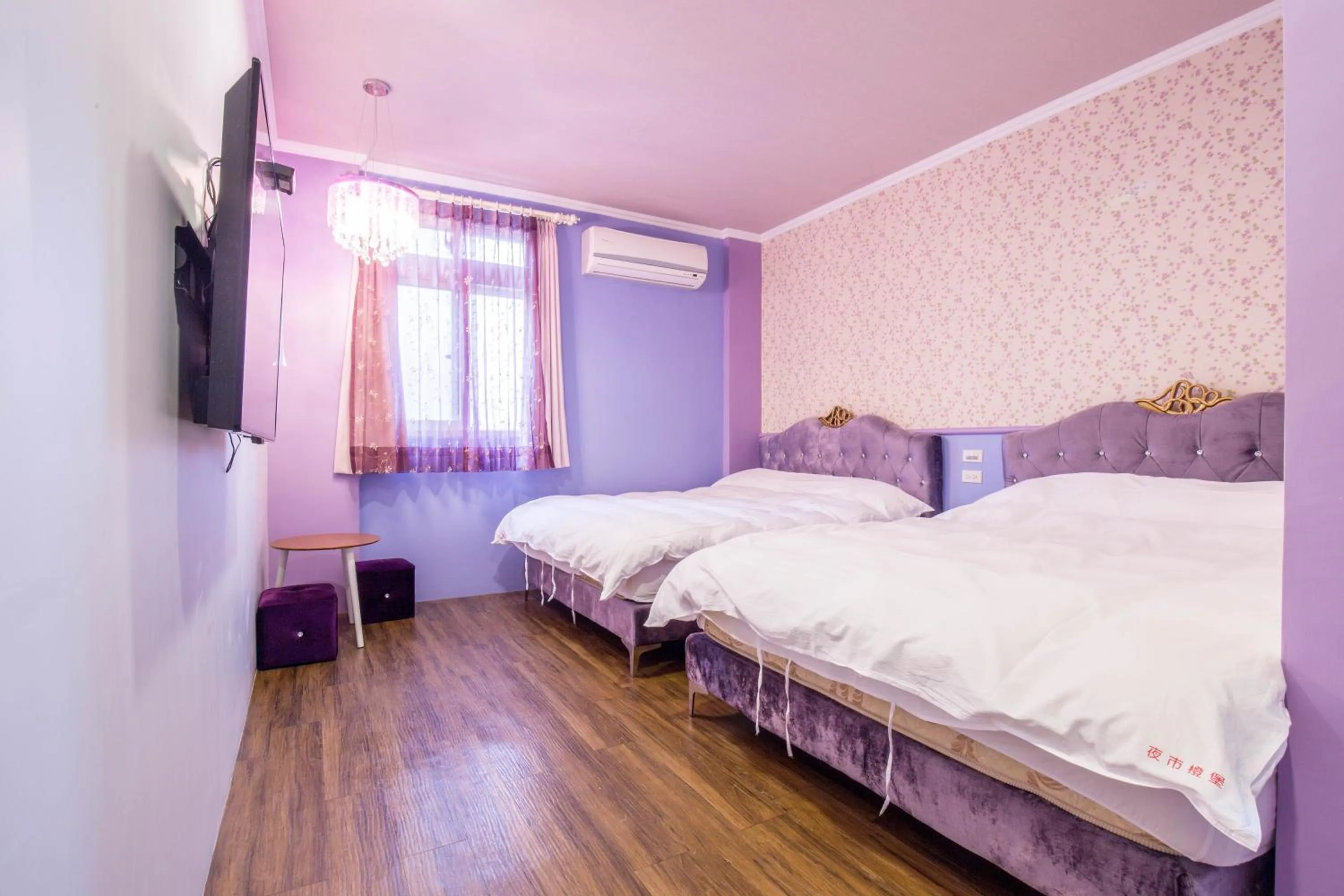 Property logo or sign, Bed in N. Castle Hotel