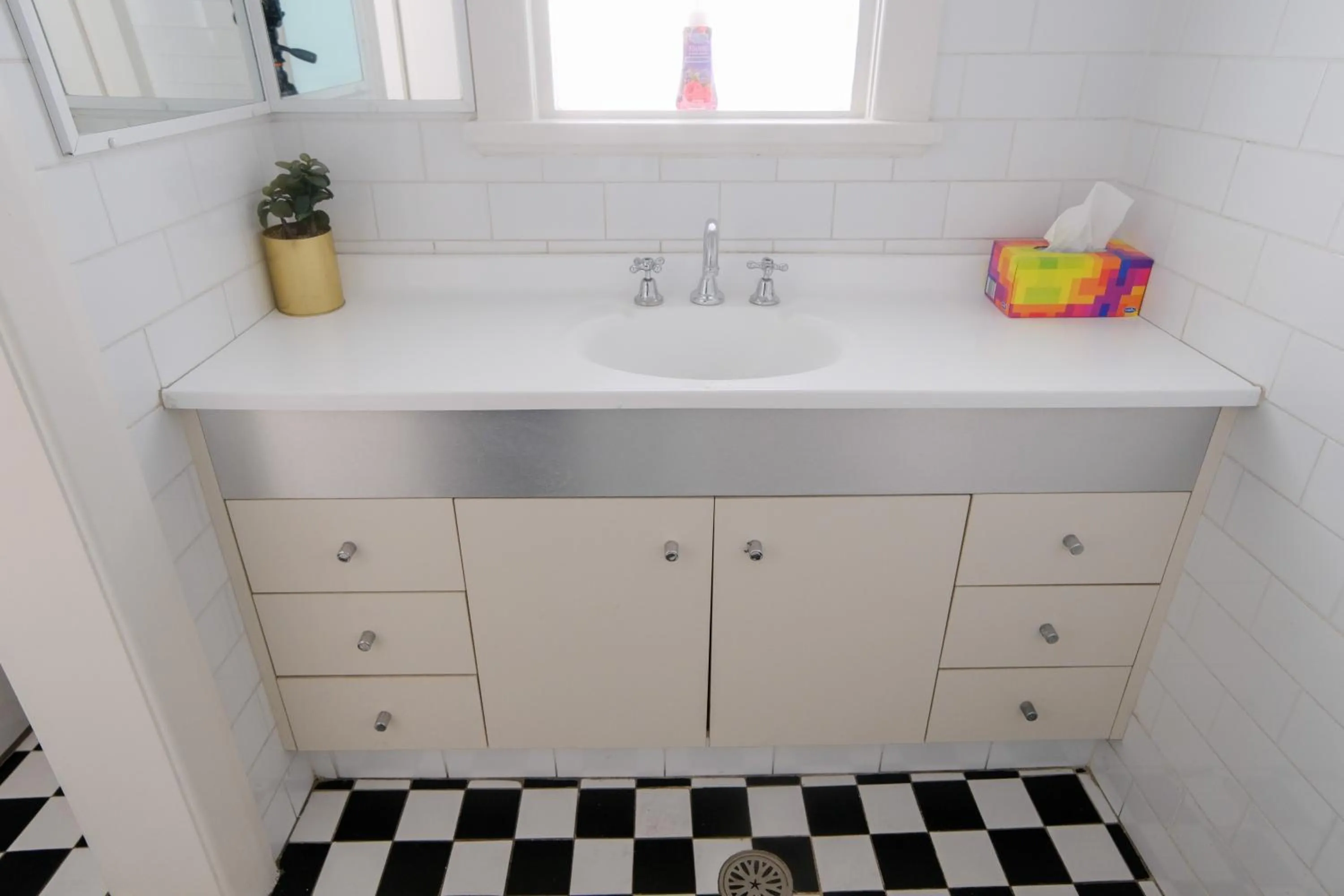 Bathroom in Newcastle Hotel