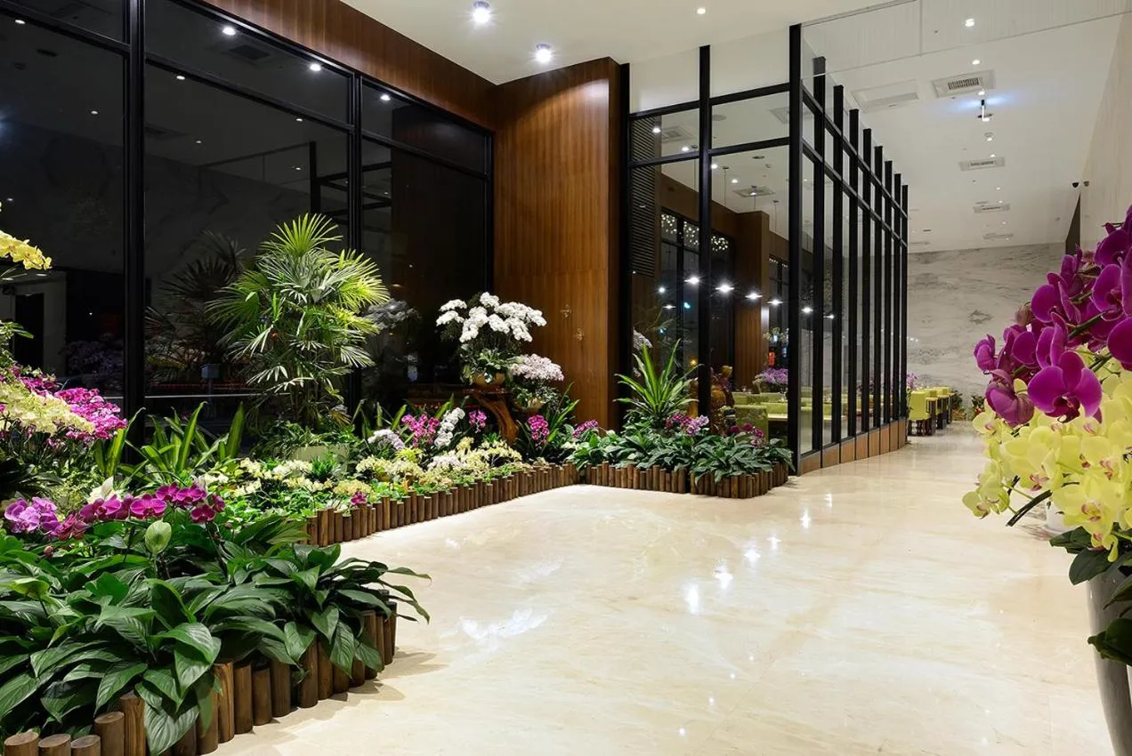 Aeris International Hotel