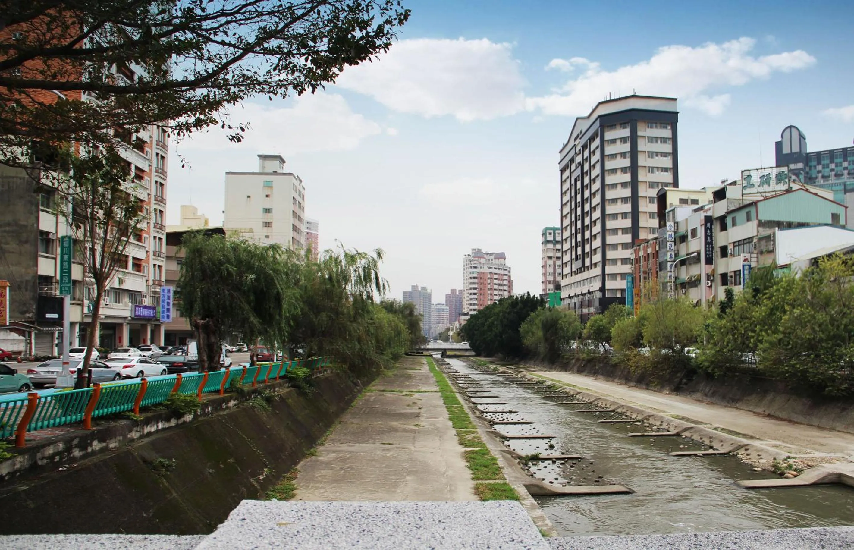 Neighbourhood in Aeris International Hotel