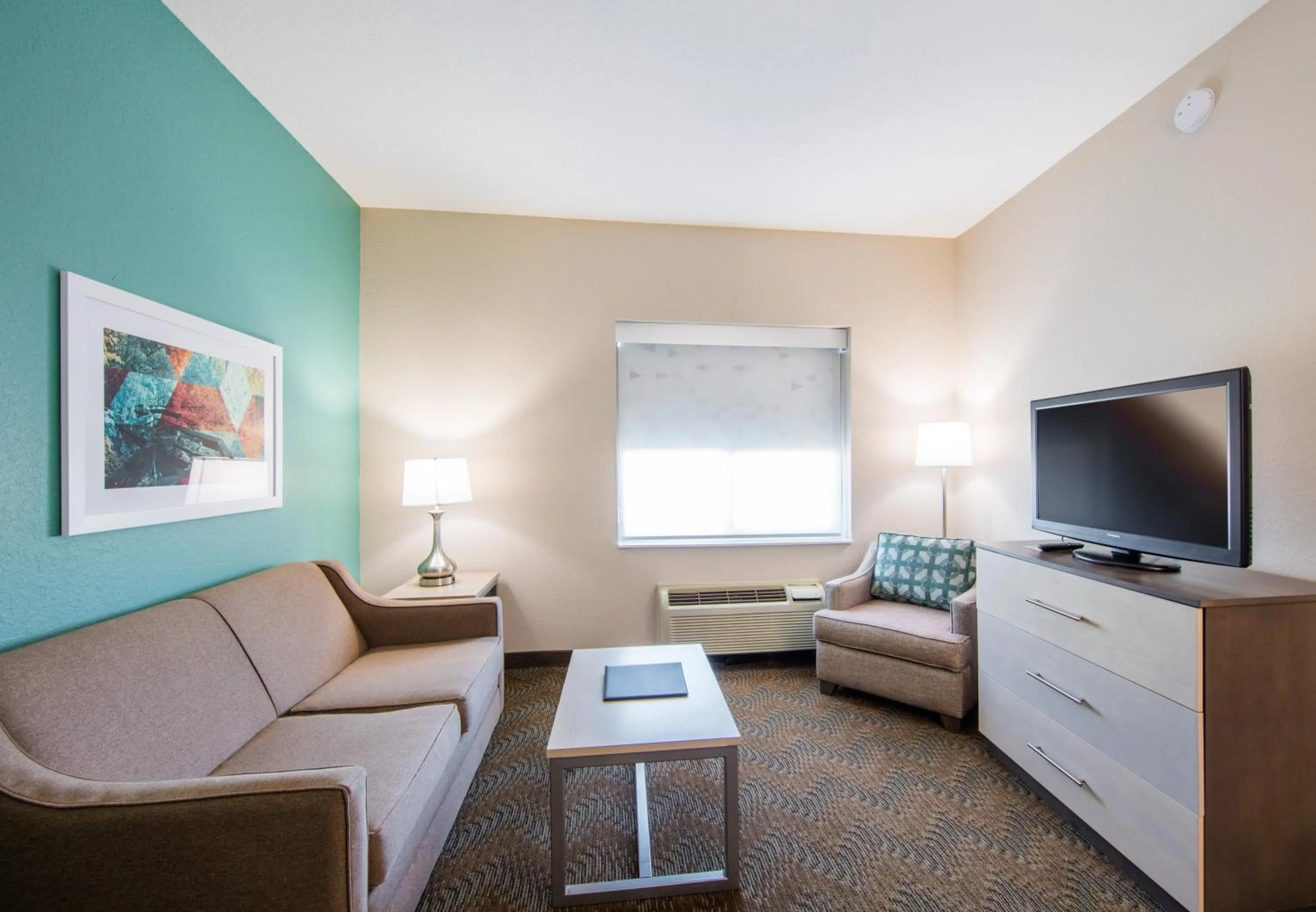 Photo of the whole room in Holiday Inn & Suites Lake City by IHG